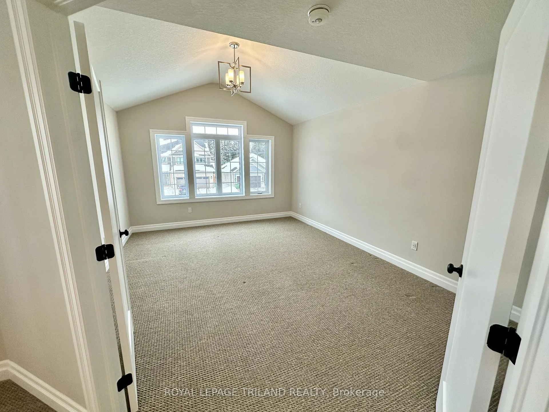 Photo 14 of 79 Hickory Lane, St. Thomas — HOMEH