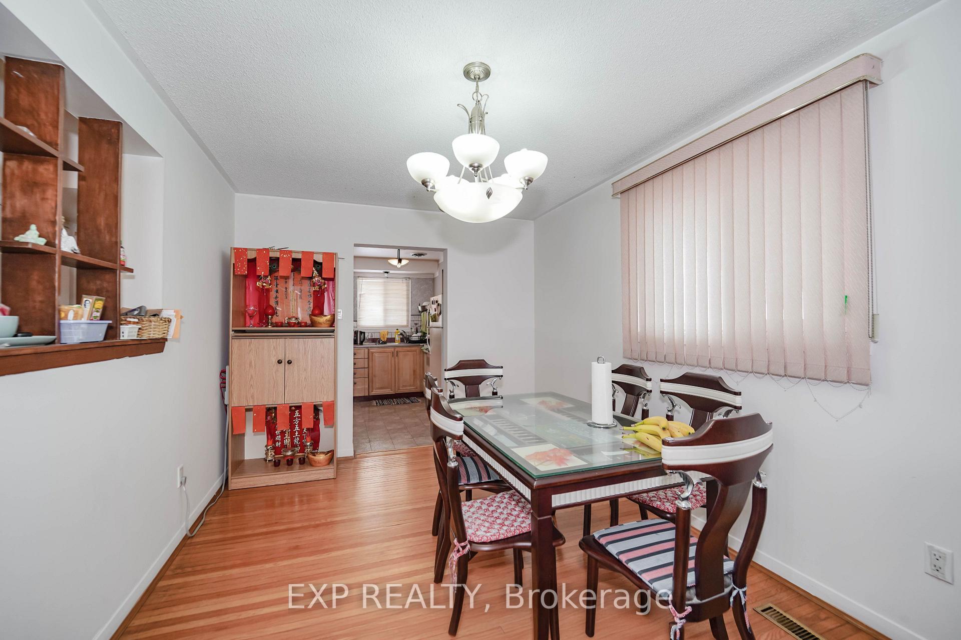 Photo 34 of 23 Cloverdale Drive, Brampton, Avondale — HOMEH