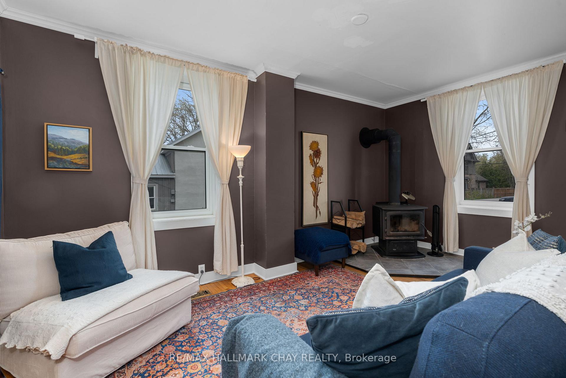 Photo 10 of 4 Wellington Street E, Clearview, Creemore — HOMEH