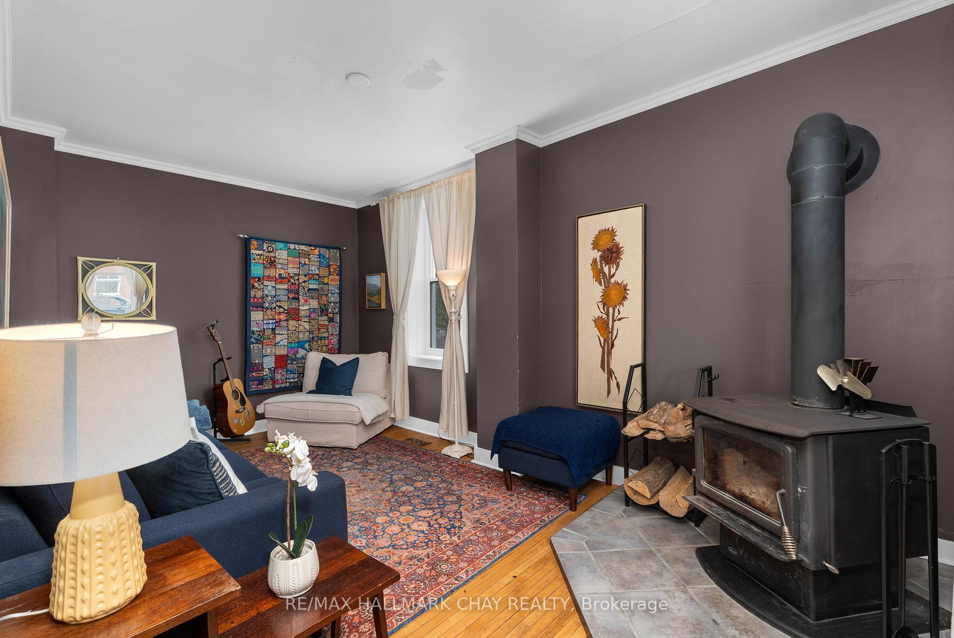 Photo 11 of 4 Wellington Street E, Clearview, Creemore — HOMEH
