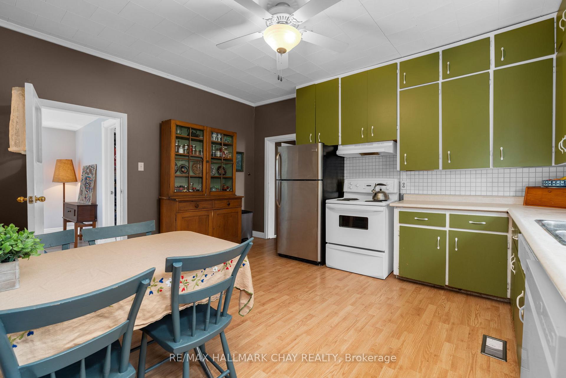 Photo 14 of 4 Wellington Street E, Clearview, Creemore — HOMEH