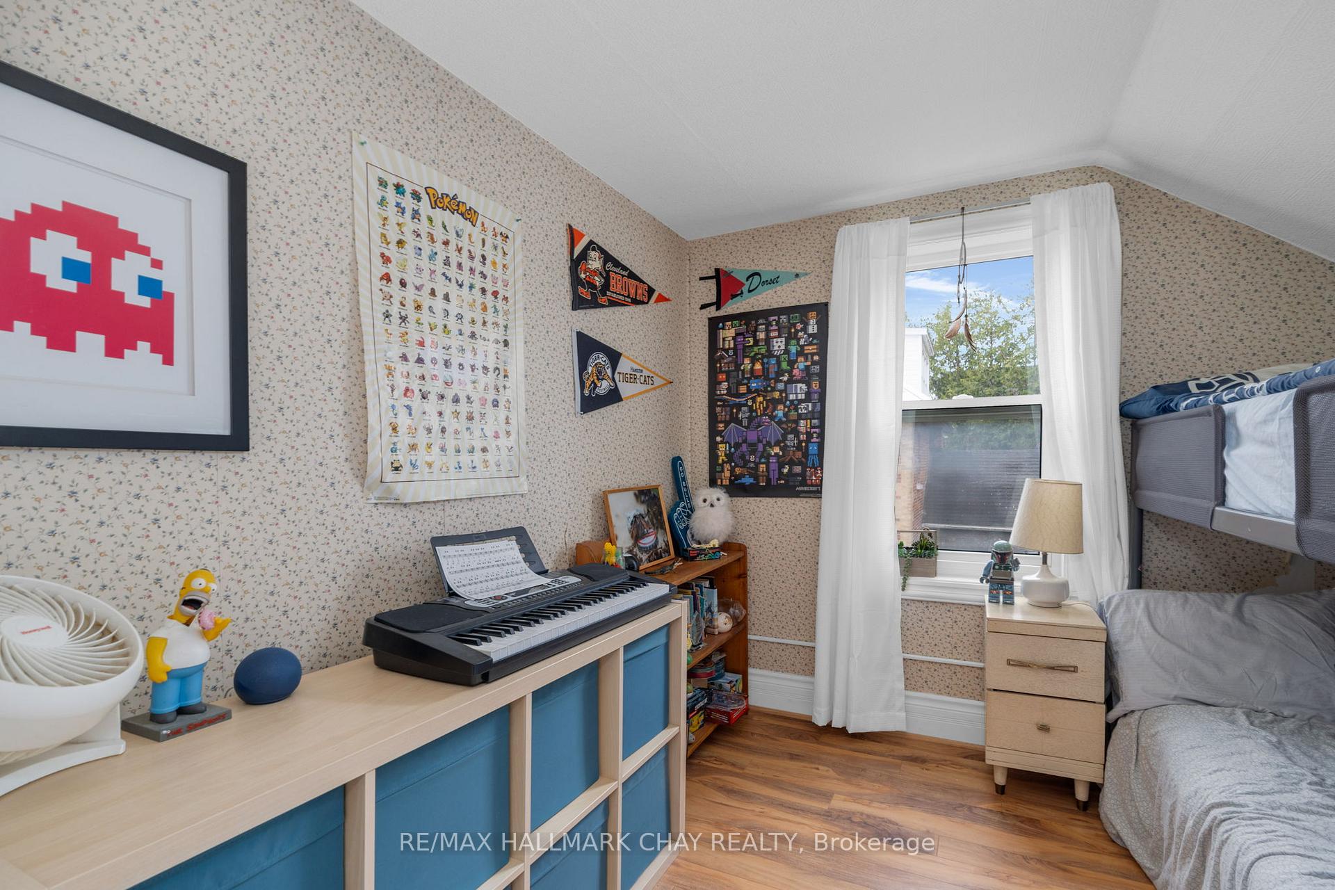 Photo 42 of 4 Wellington Street E, Clearview, Creemore — HOMEH