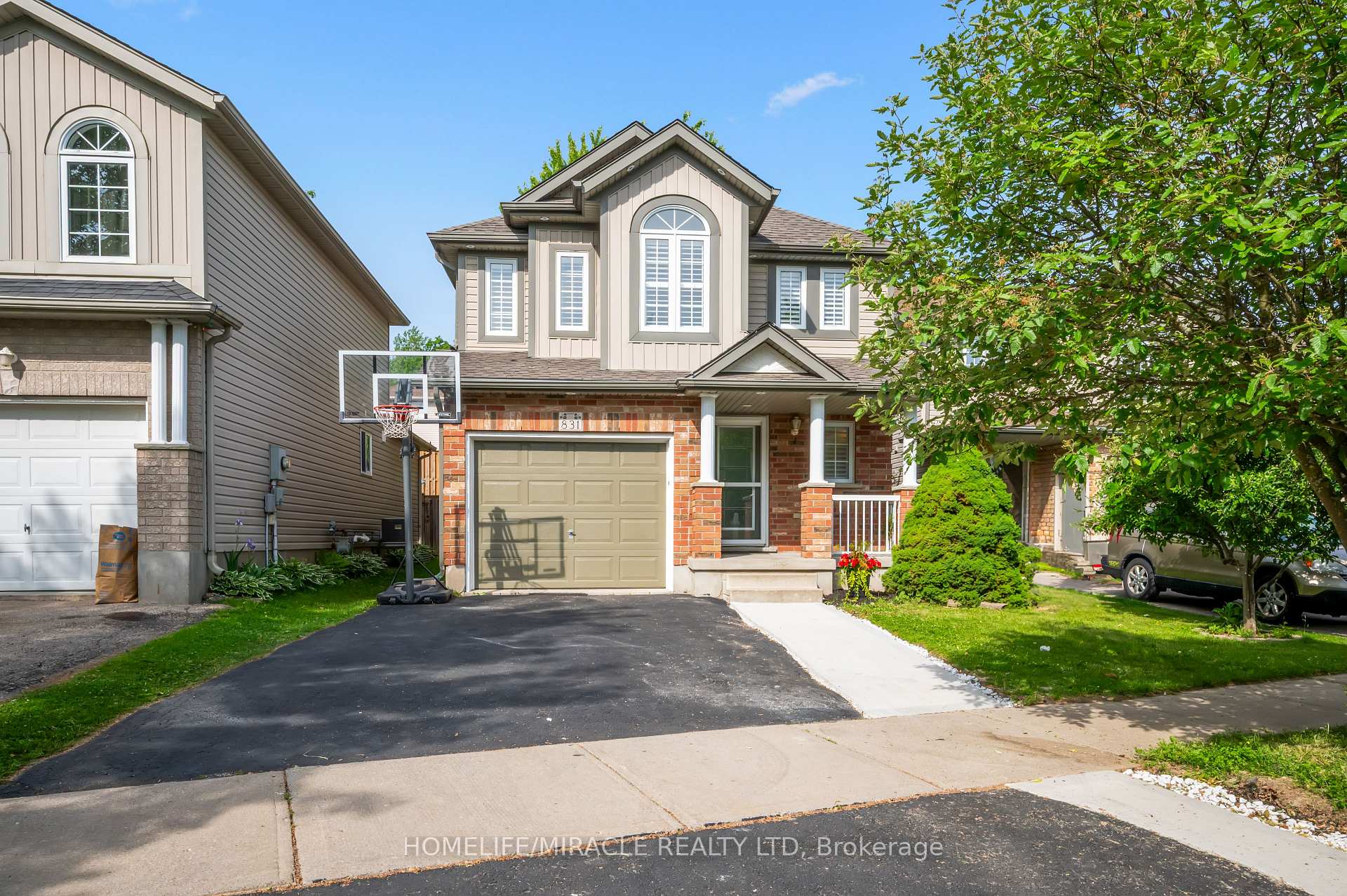 Photo 2 of 831 Whitecap Avenue, Waterloo — HOMEH
