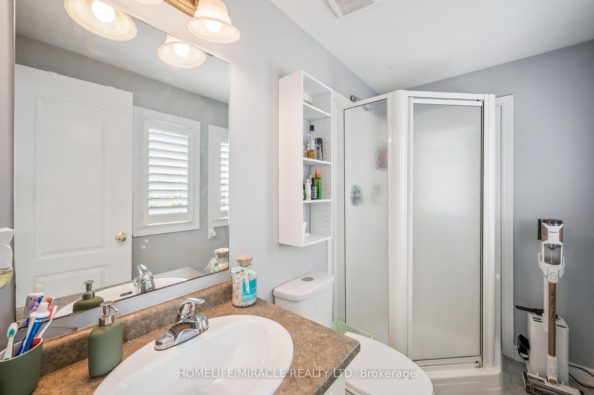 Photo 19 of 831 Whitecap Avenue, Waterloo — HOMEH