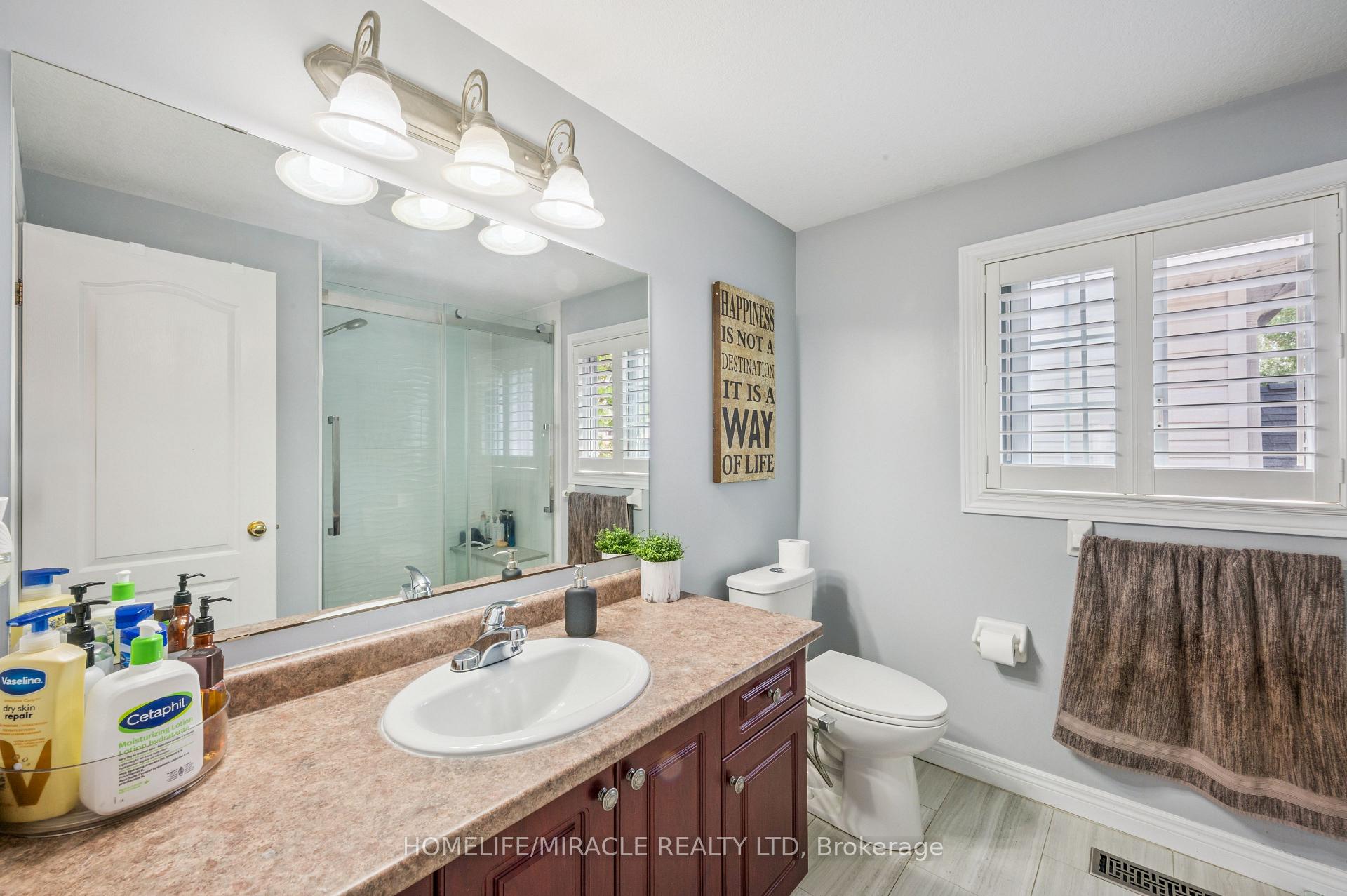 Photo 22 of 831 Whitecap Avenue, Waterloo — HOMEH