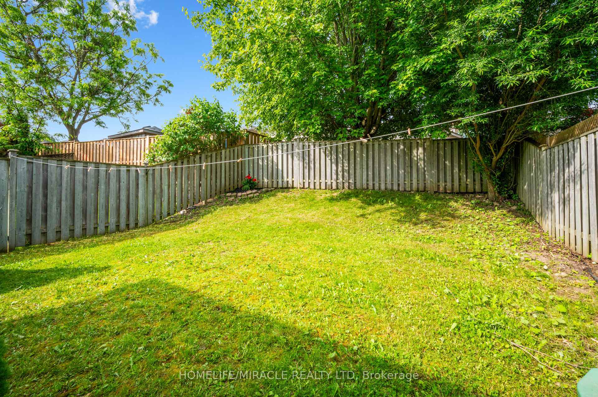 Photo 29 of 831 Whitecap Avenue, Waterloo — HOMEH