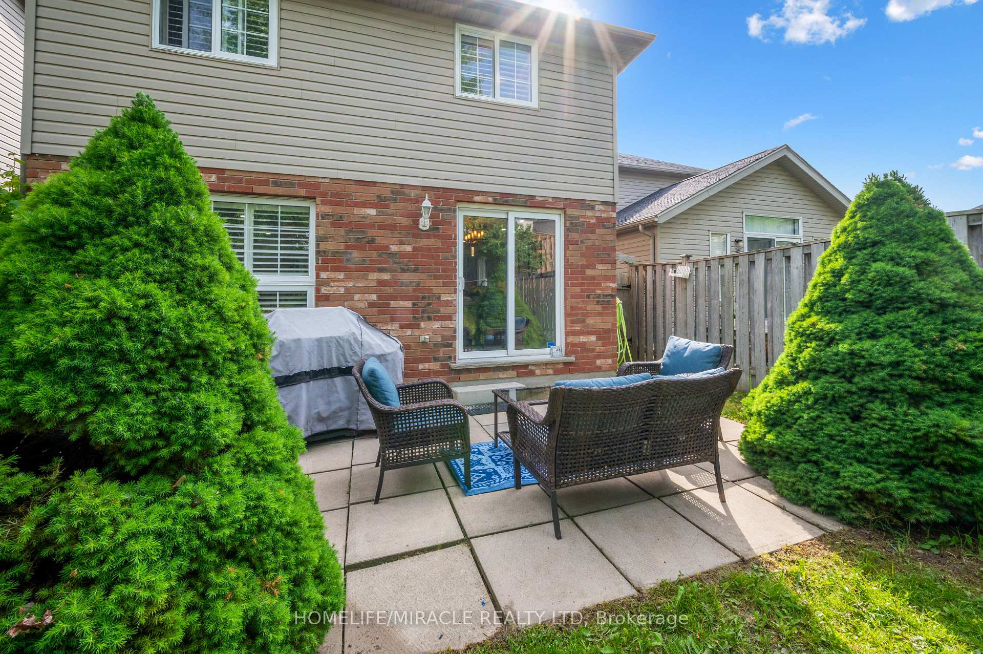 Photo 30 of 831 Whitecap Avenue, Waterloo — HOMEH