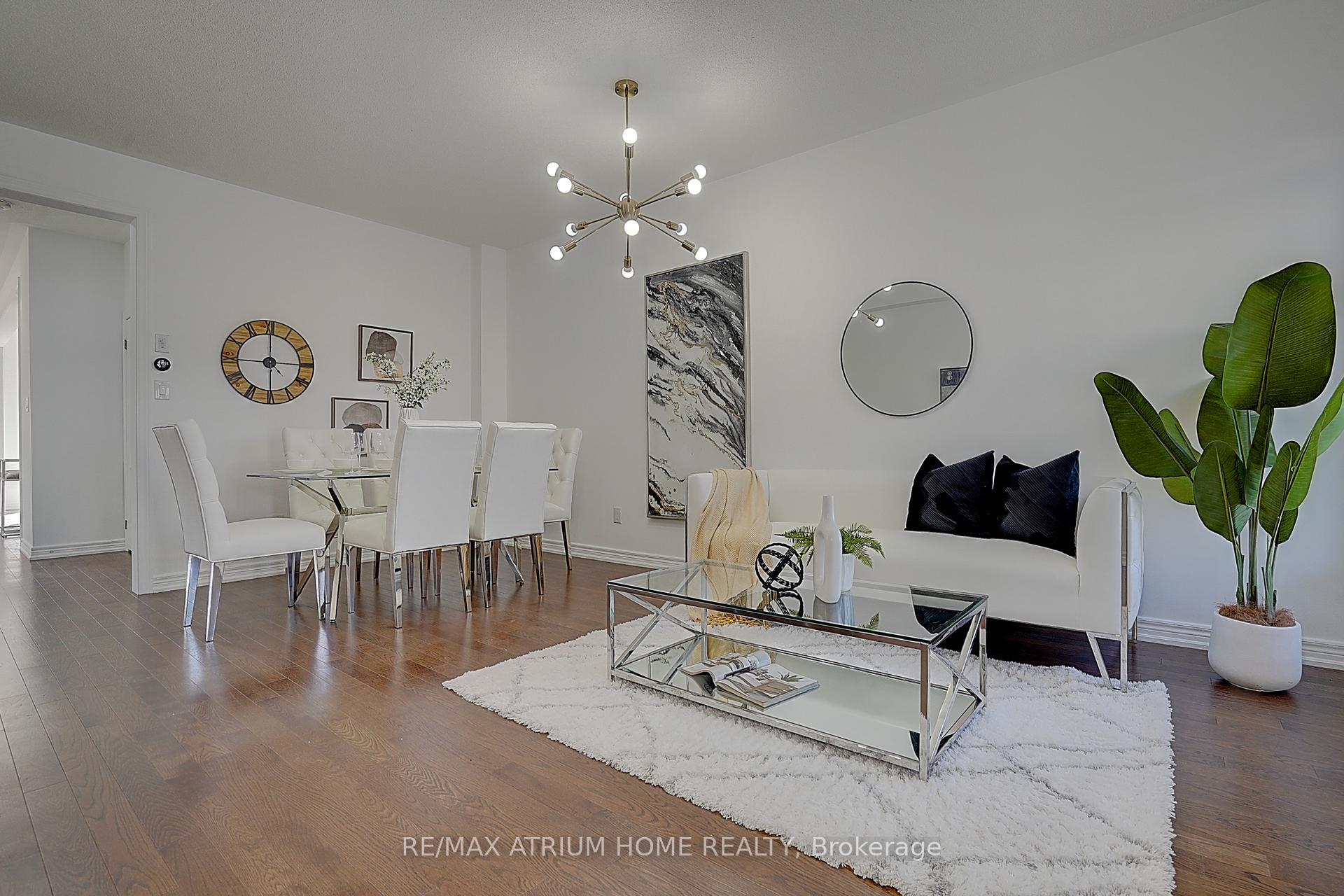 Photo 13 of 26 Decast Crescent, Markham, Box Grove — HOMEH