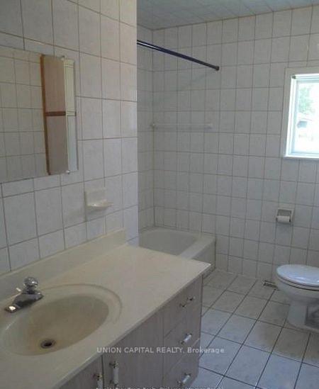 Photo 6 of 74 37th Street N, Wasaga Beach — HOMEH