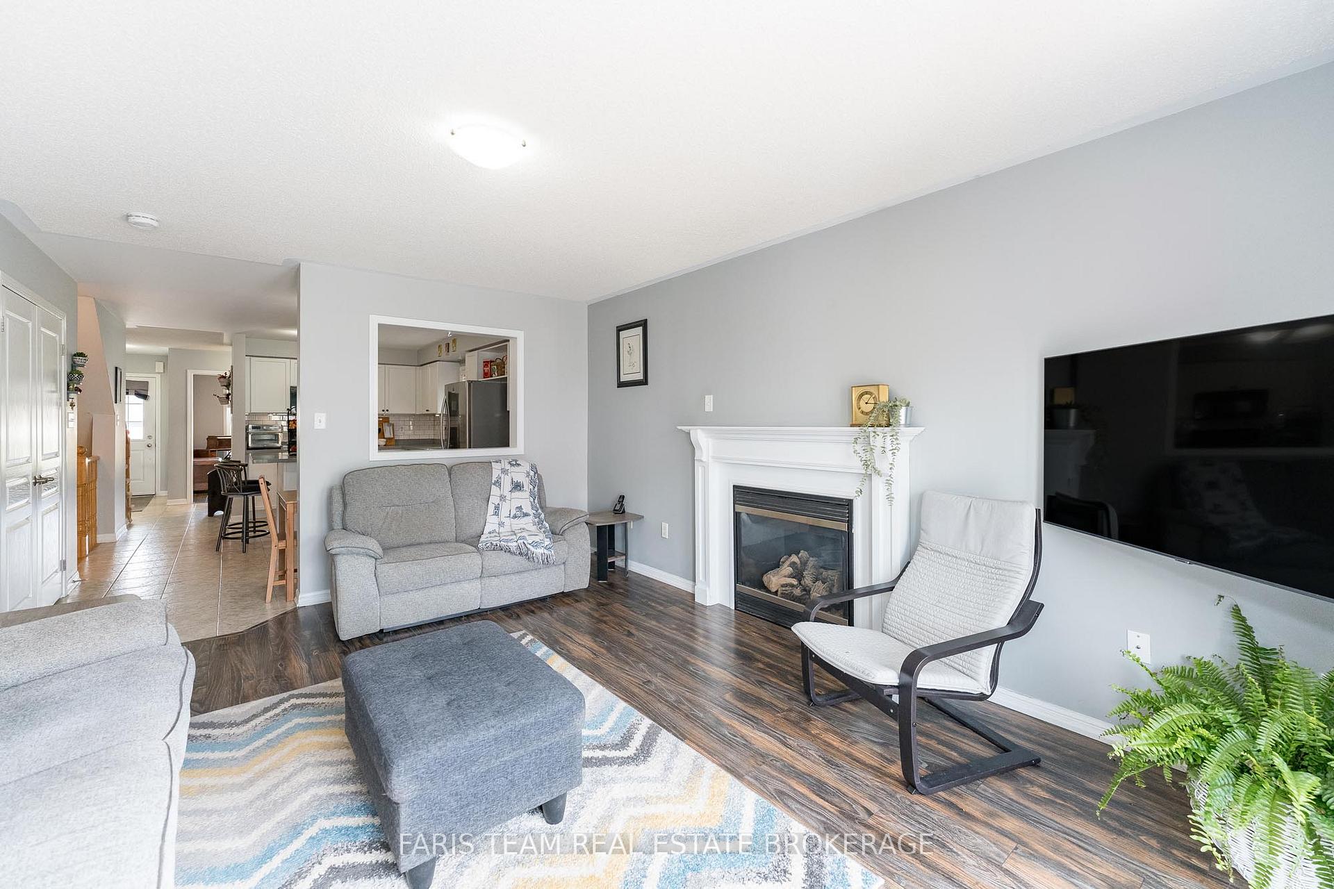 Photo 10 of 4 Callander Crescent, New Tecumseth, Alliston — HOMEH