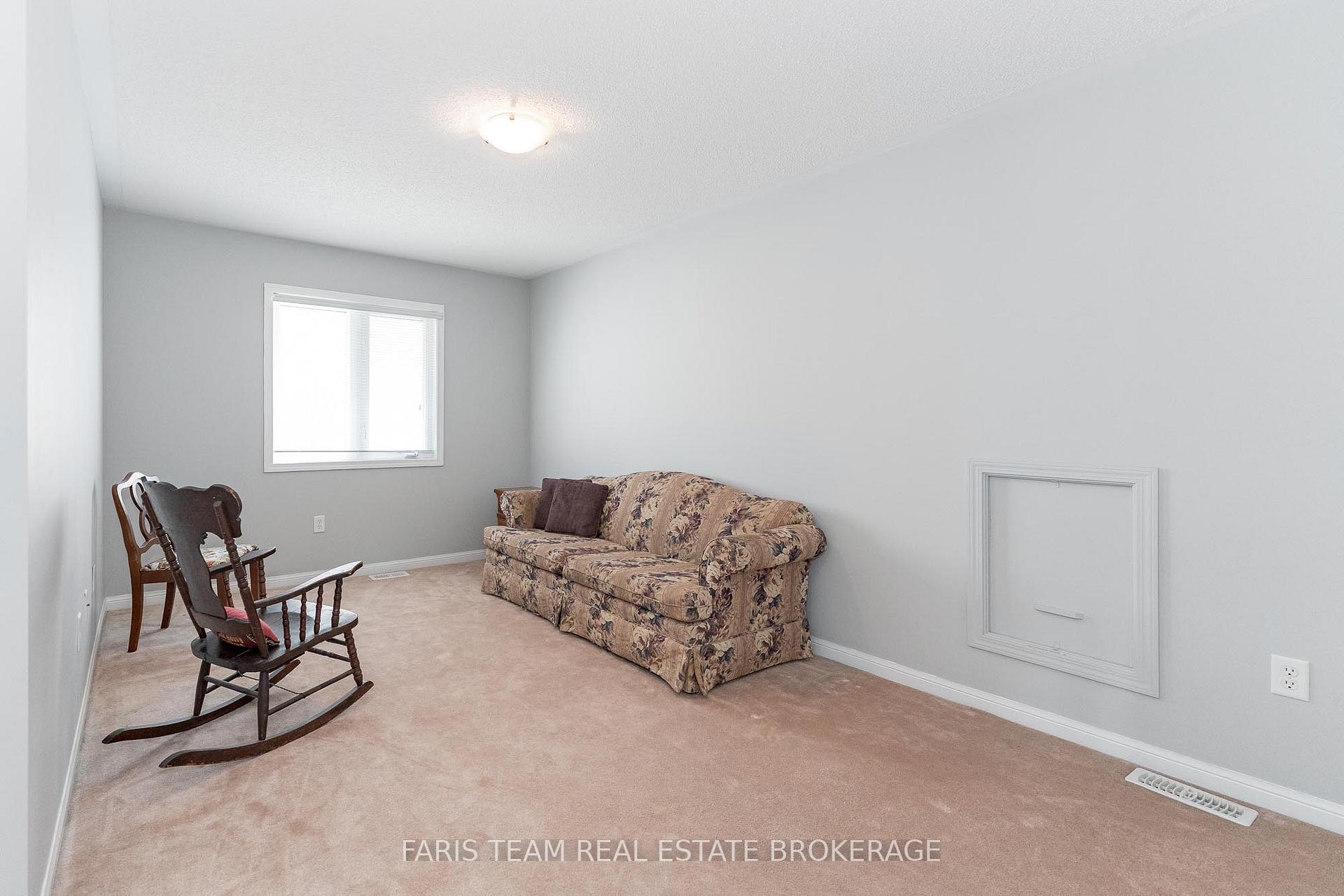 Photo 14 of 4 Callander Crescent, New Tecumseth, Alliston — HOMEH