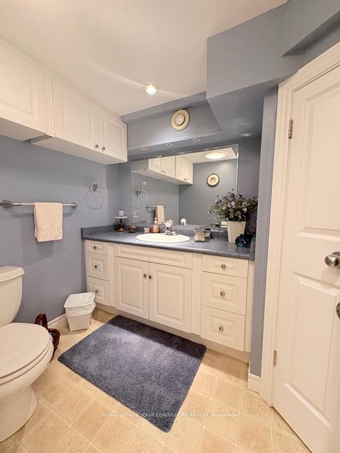 Photo 26 of 41 Knowles Crescent, Aurora, Aurora Highlands — HOMEH