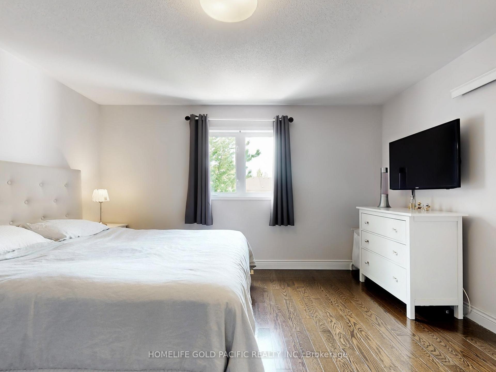 Photo 40 of 21 Queen's Plate Drive, Markham, Angus Glen — HOMEH