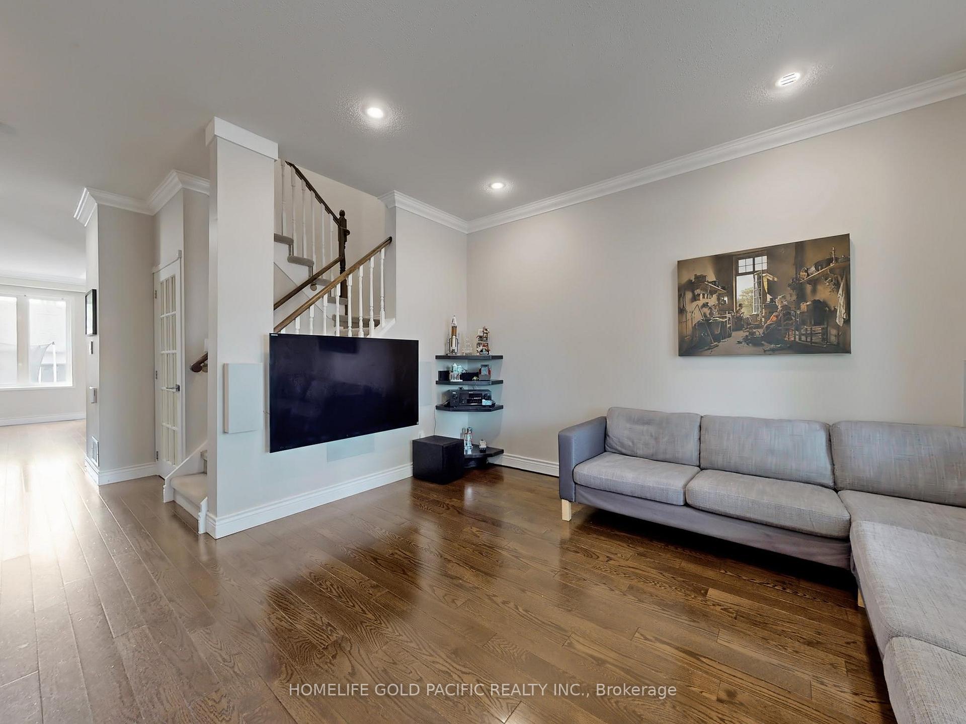 Photo 5 of 21 Queen's Plate Drive, Markham, Angus Glen — HOMEH