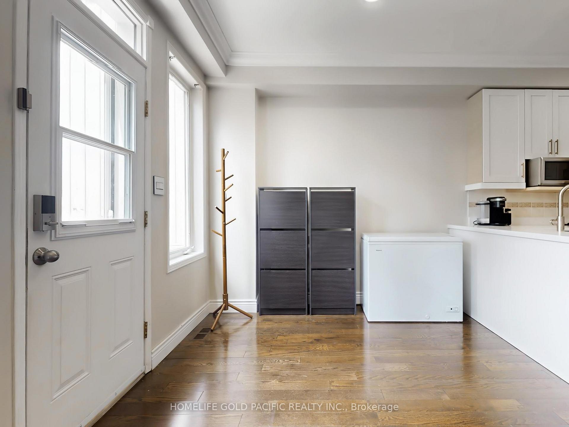 Photo 9 of 21 Queen's Plate Drive, Markham, Angus Glen — HOMEH