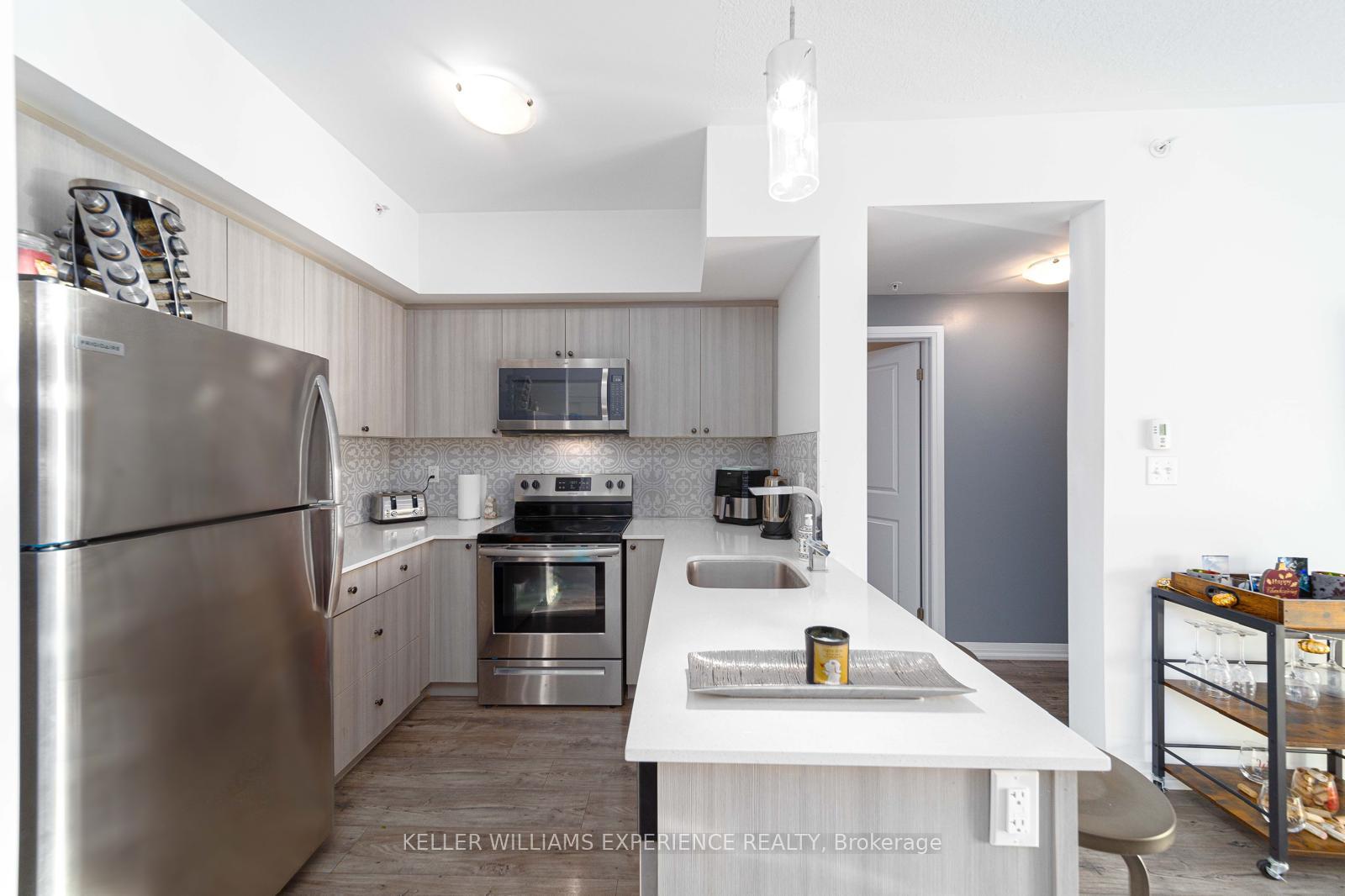 Photo 4 of Unit 308, 295 Cundles Road E, Barrie, Alliance — HOMEH