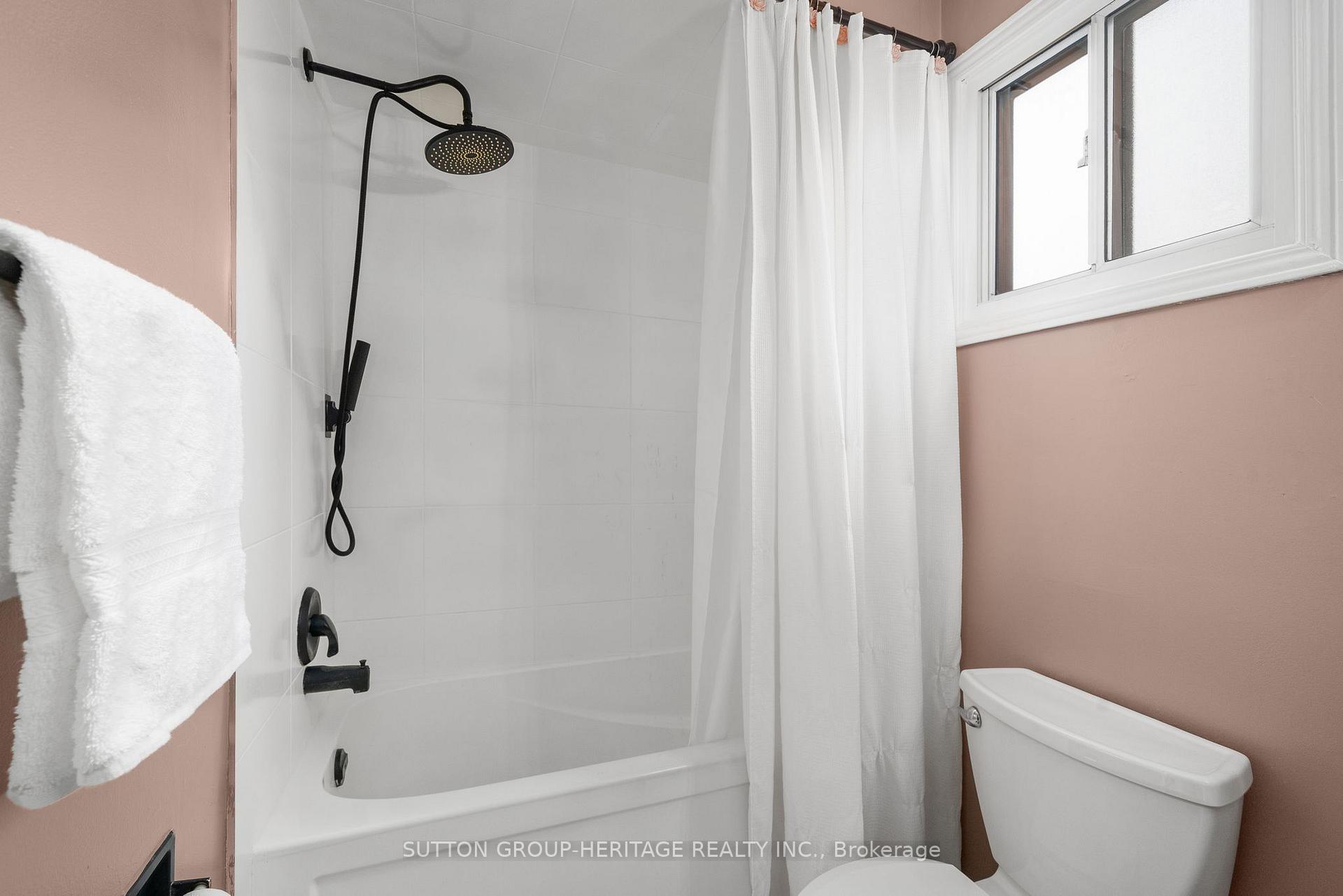 Photo 11 of Unit 10, 765 Oklahoma Drive, Pickering, West Shore — HOMEH
