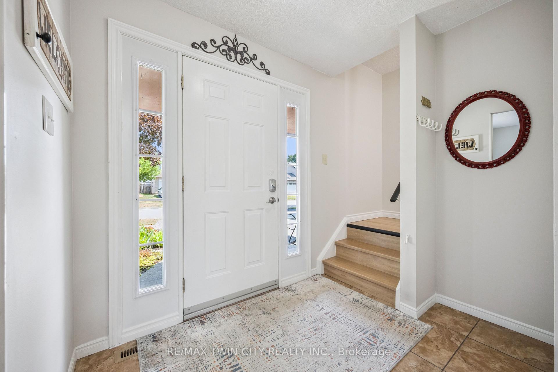 Photo 7 of 136 St Jerome Crescent, Kitchener — HOMEH