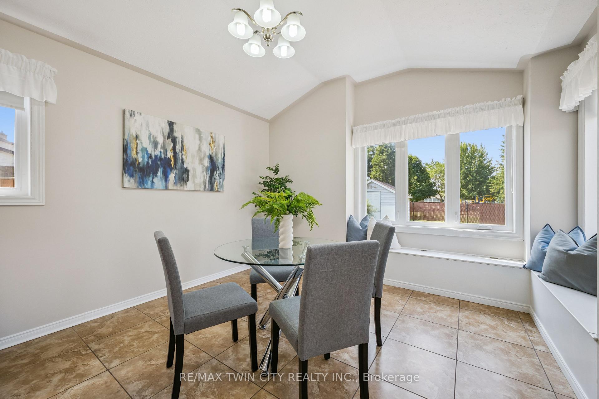 Photo 13 of 136 St Jerome Crescent, Kitchener — HOMEH