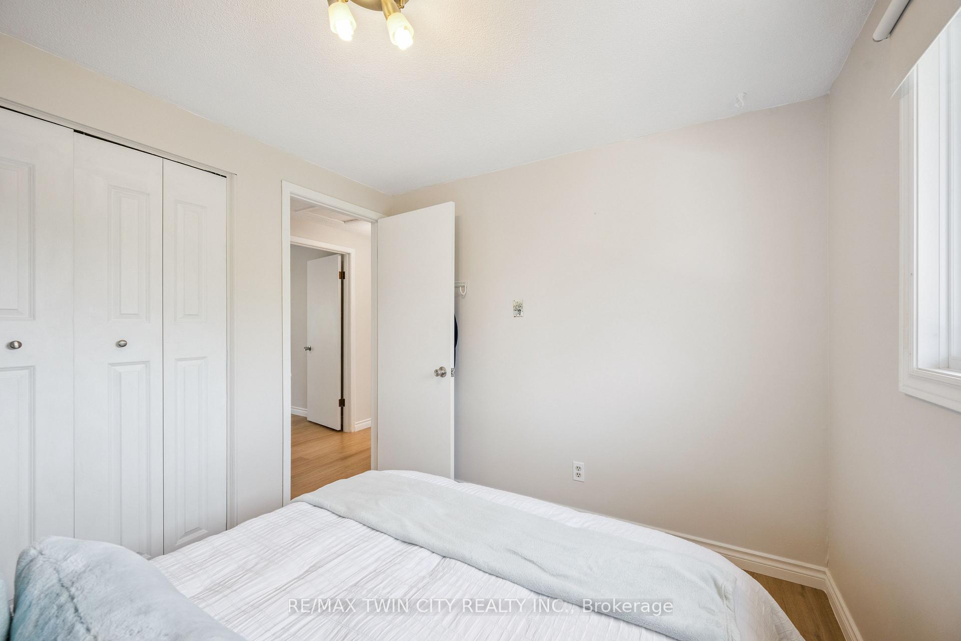 Photo 26 of 136 St Jerome Crescent, Kitchener — HOMEH