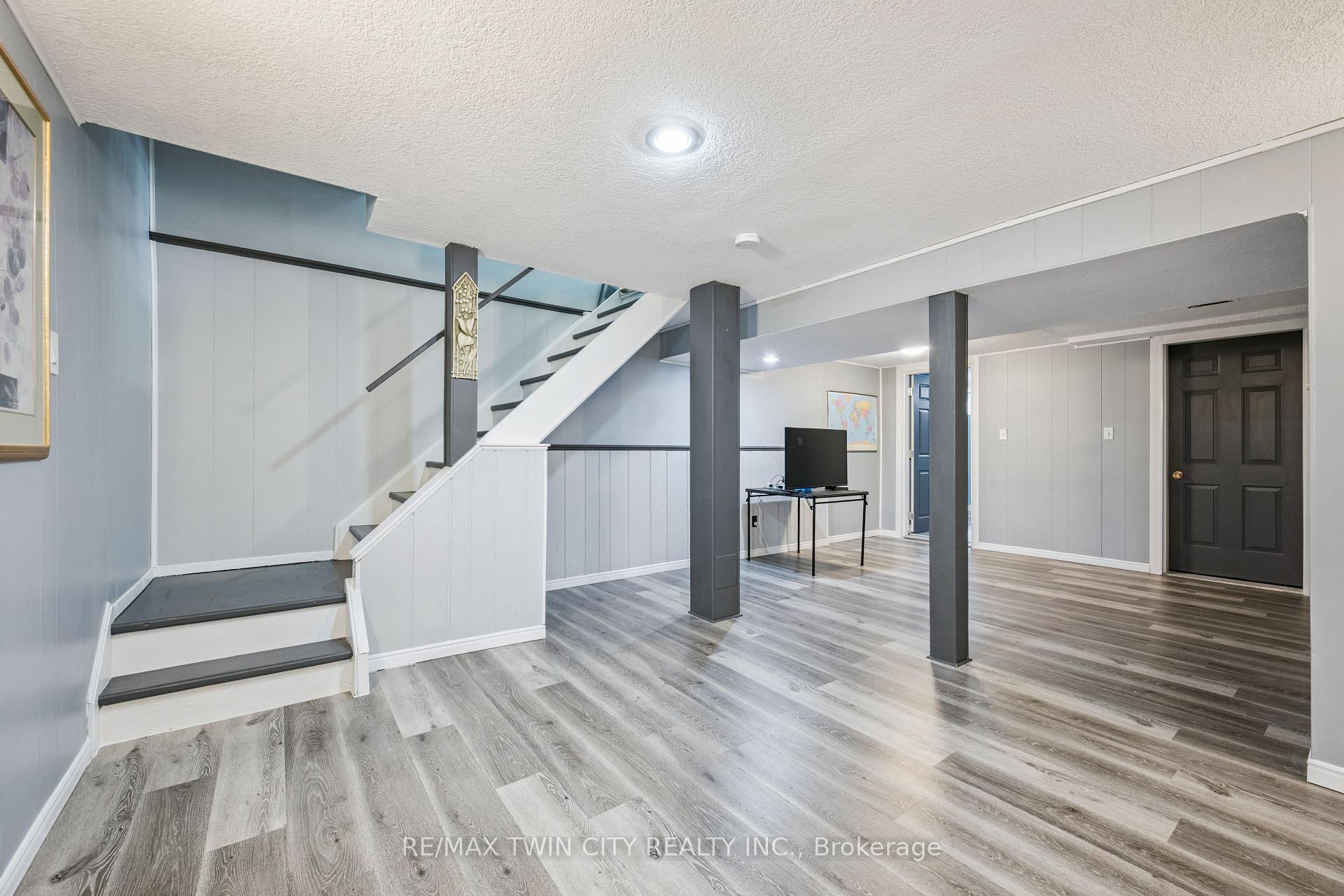 Photo 31 of 136 St Jerome Crescent, Kitchener — HOMEH