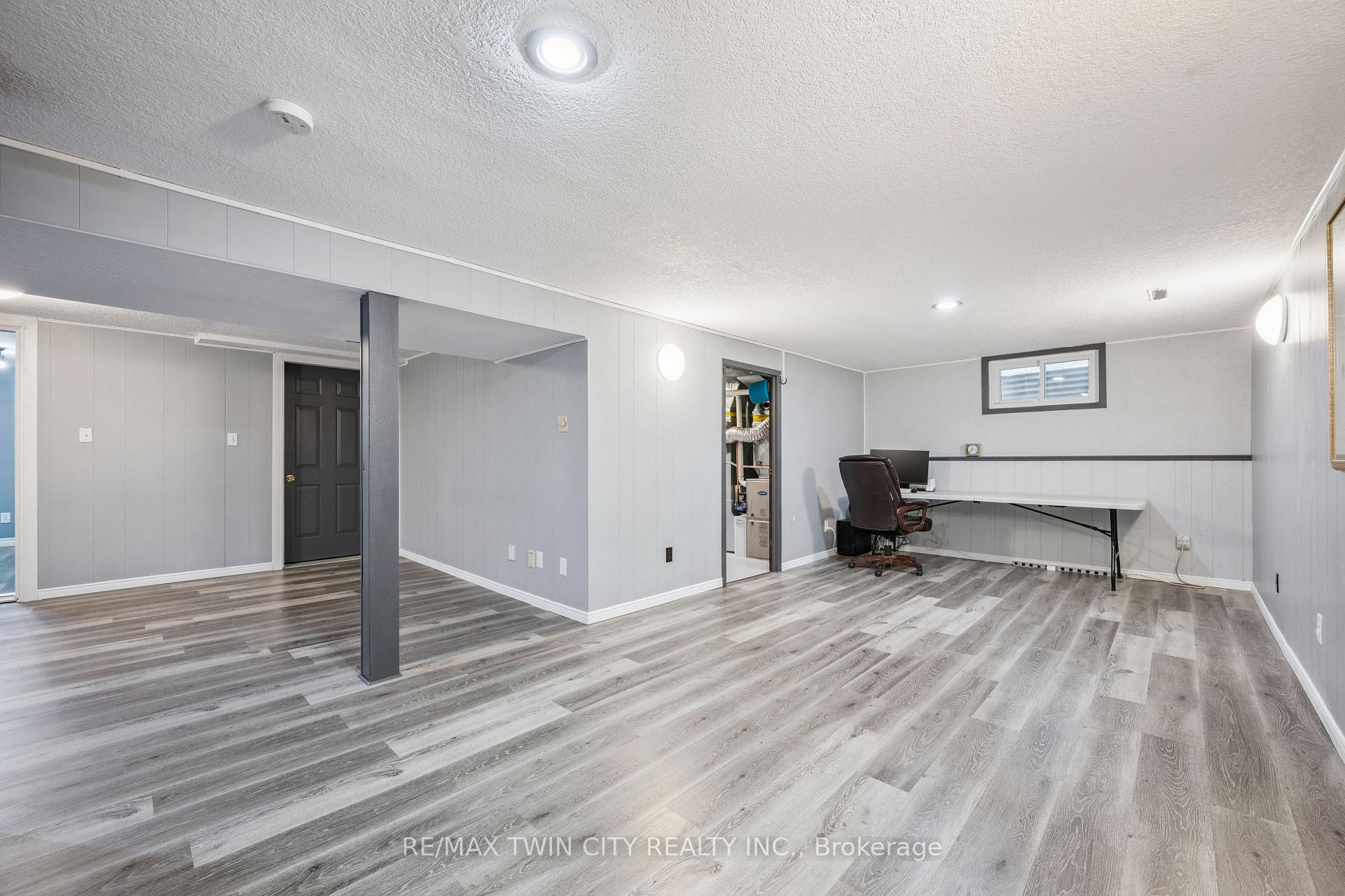 Photo 32 of 136 St Jerome Crescent, Kitchener — HOMEH