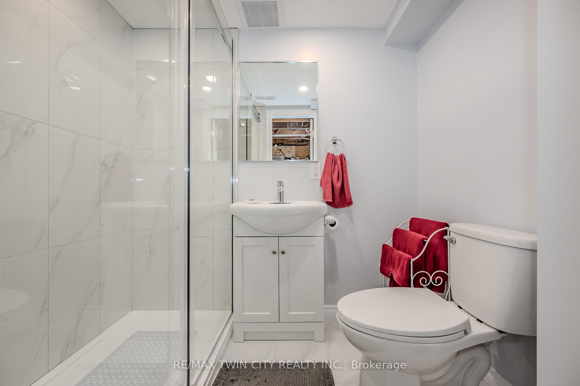 Photo 36 of 136 St Jerome Crescent, Kitchener — HOMEH