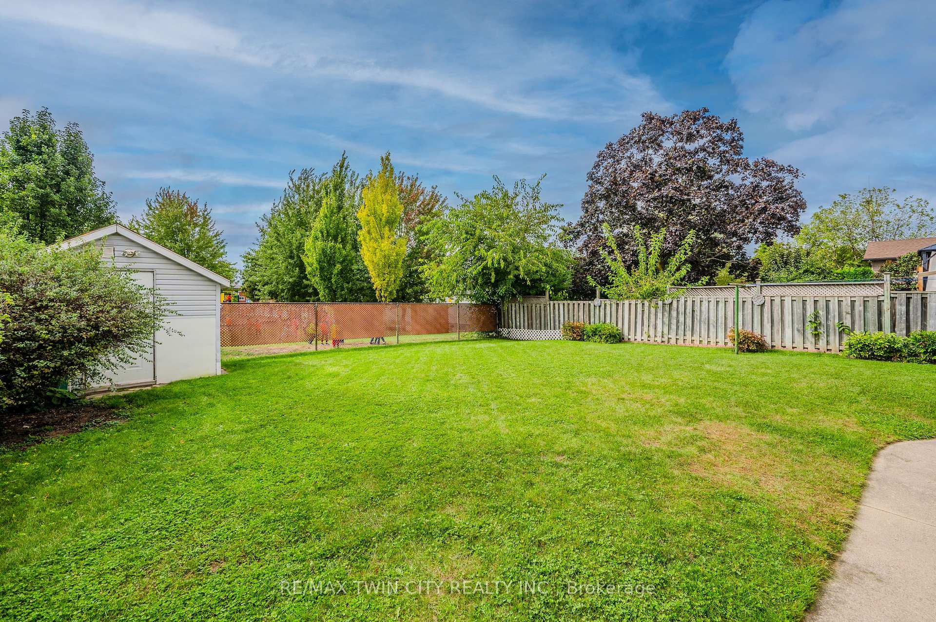 Photo 43 of 136 St Jerome Crescent, Kitchener — HOMEH