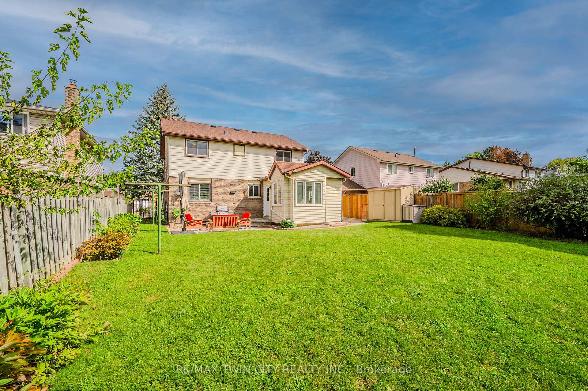 Photo 44 of 136 St Jerome Crescent, Kitchener — HOMEH