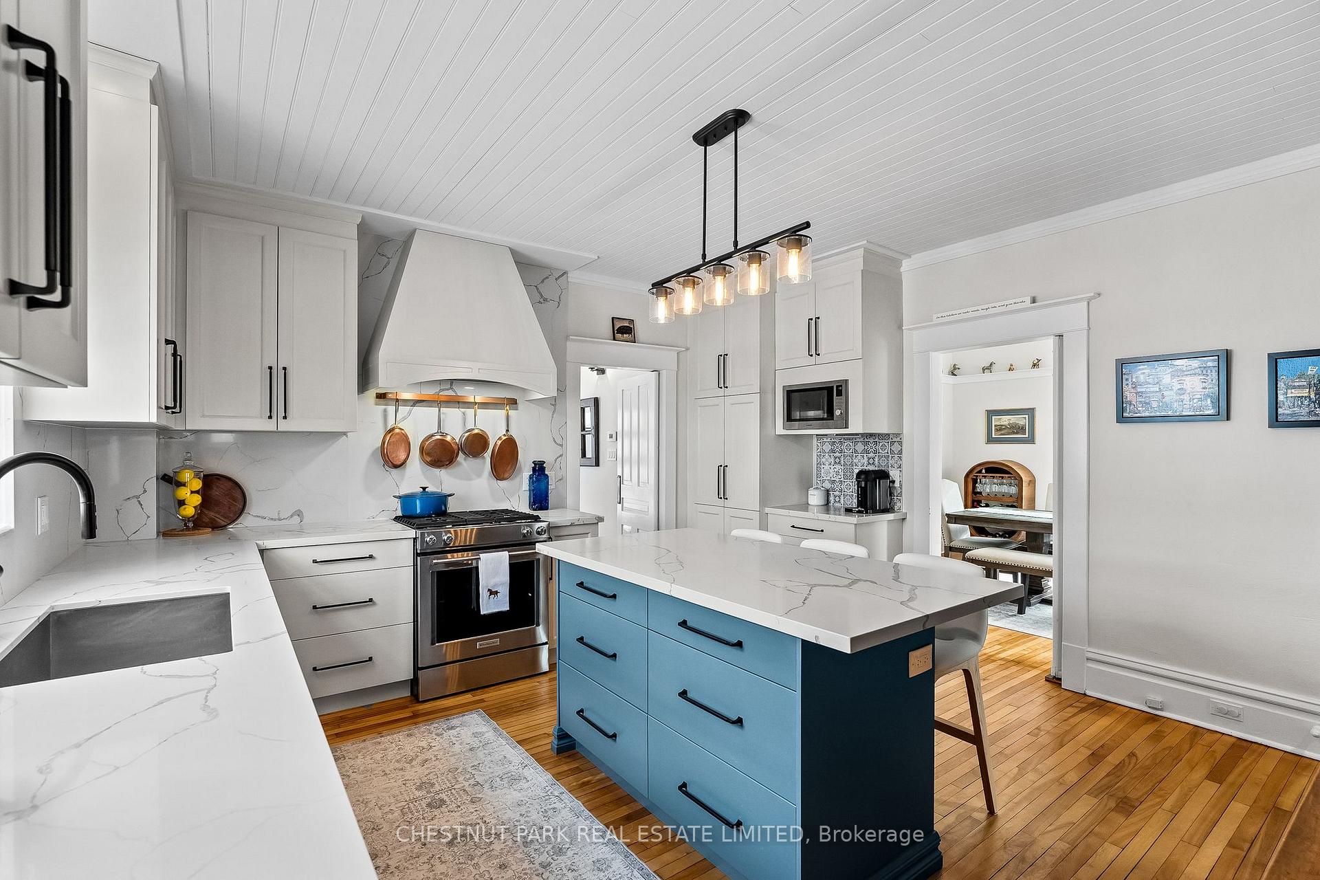 Photo 8 of 36 Third Avenue, Uxbridge — HOMEH