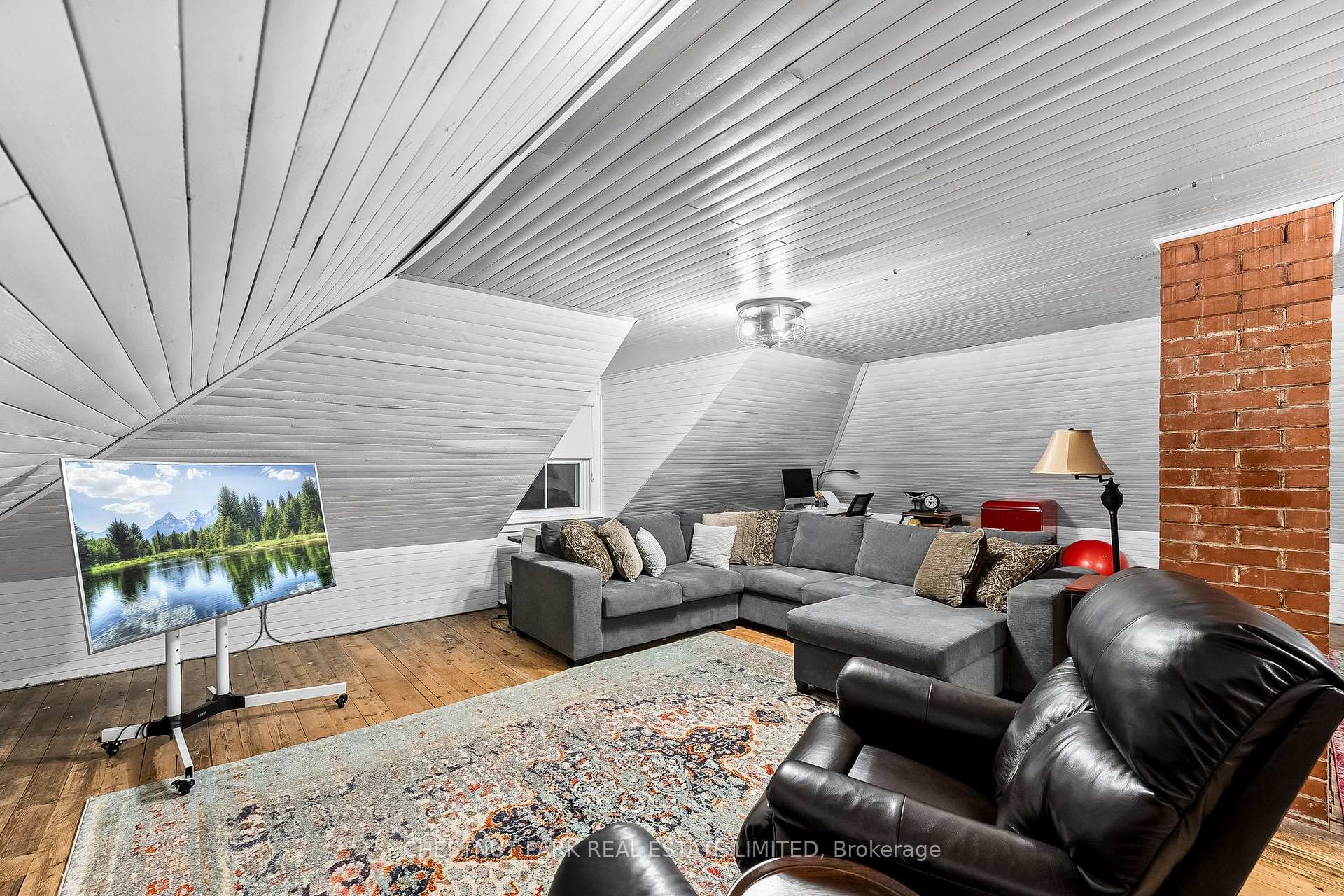 Photo 47 of 36 Third Avenue, Uxbridge — HOMEH
