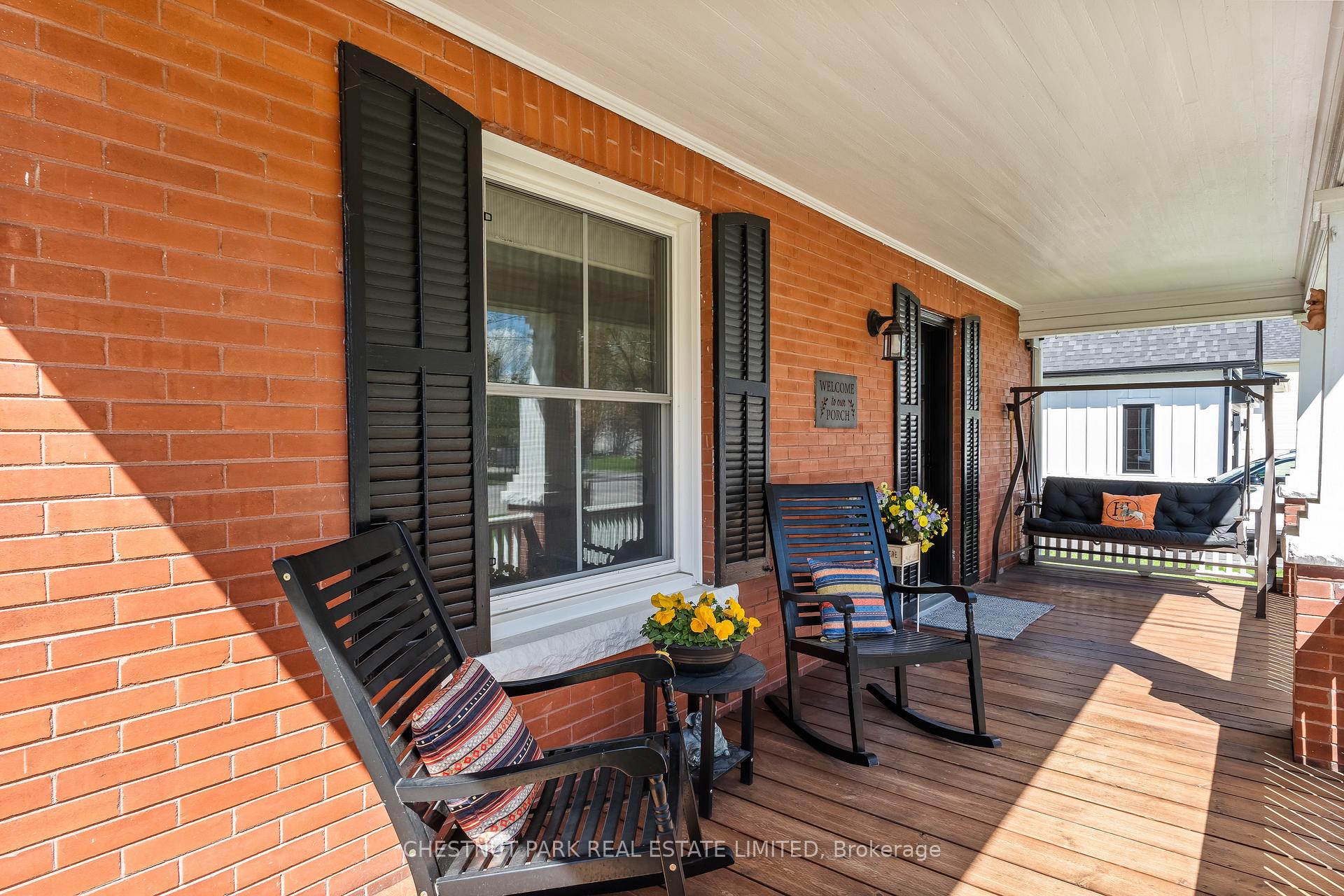 Photo 23 of 36 Third Avenue, Uxbridge — HOMEH