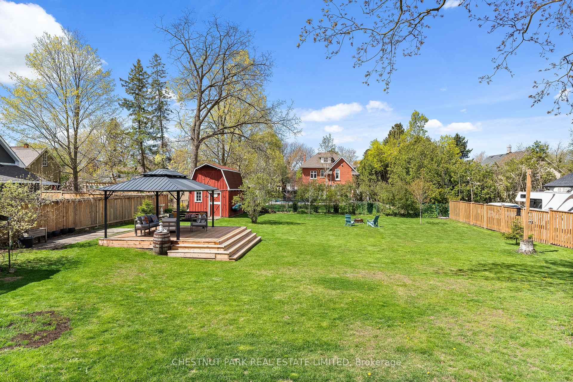Photo 24 of 36 Third Avenue, Uxbridge — HOMEH