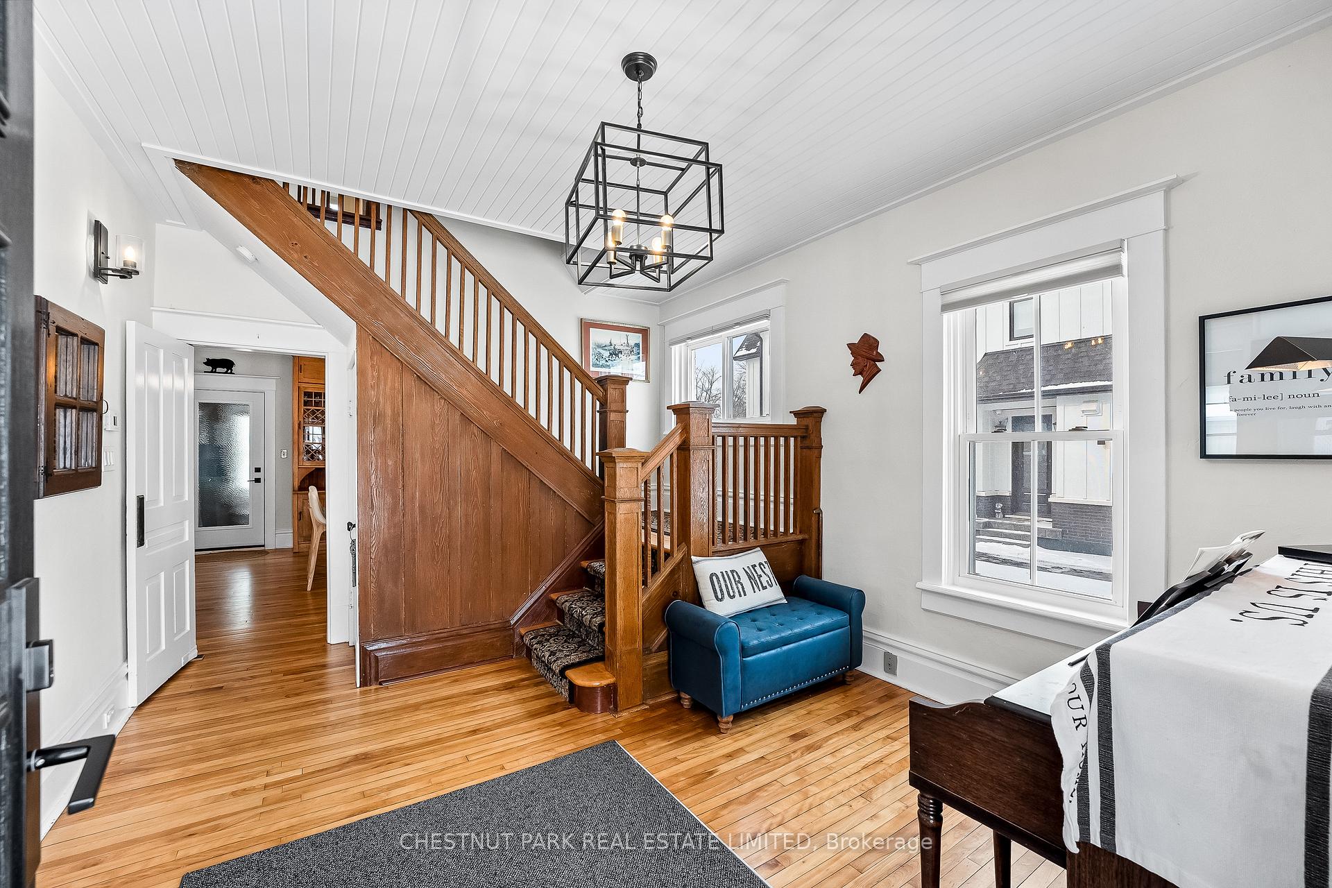 Photo 25 of 36 Third Avenue, Uxbridge — HOMEH