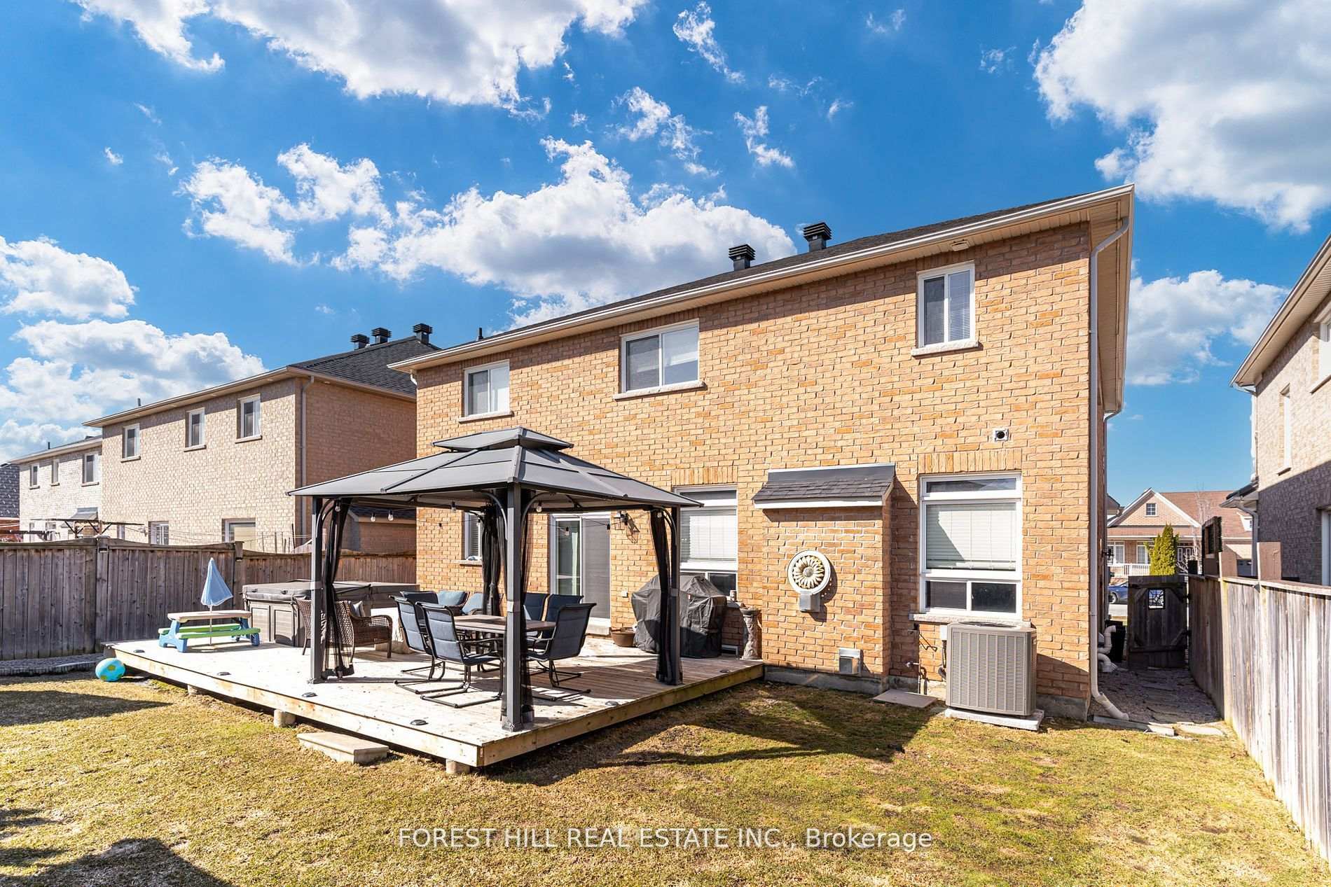 Photo 88 of 159 The Queensway, Barrie, Innis-Shore — HOMEH