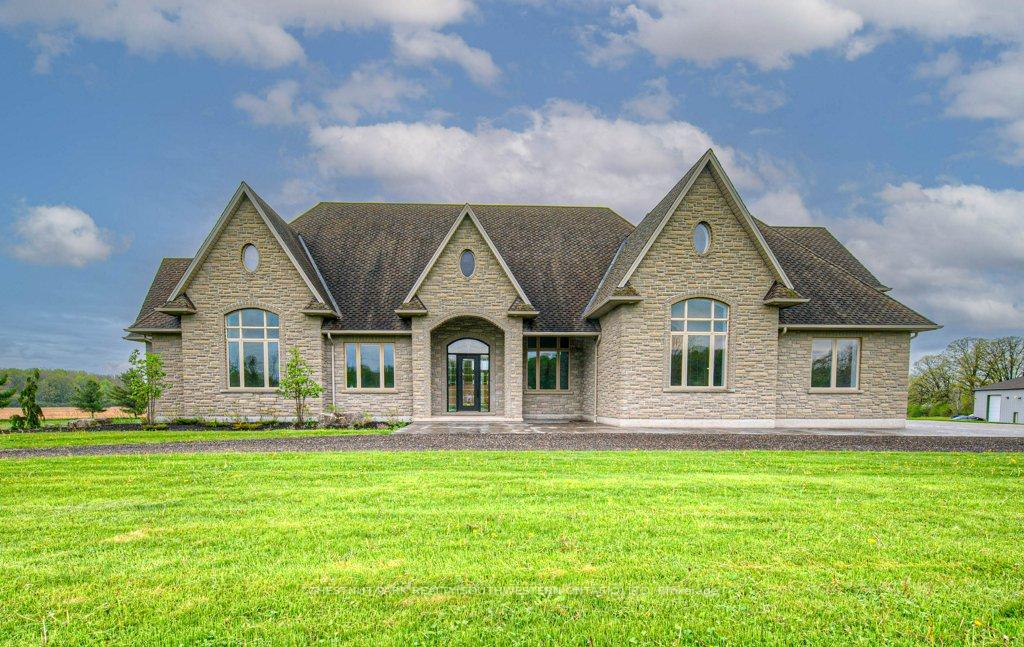 Front of 2930 Notre Dame Drive
