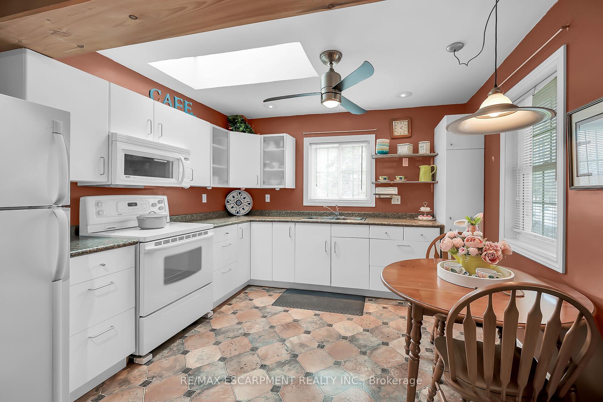 Photo 15 of 52 Wilcox Drive, Haldimand — HOMEH