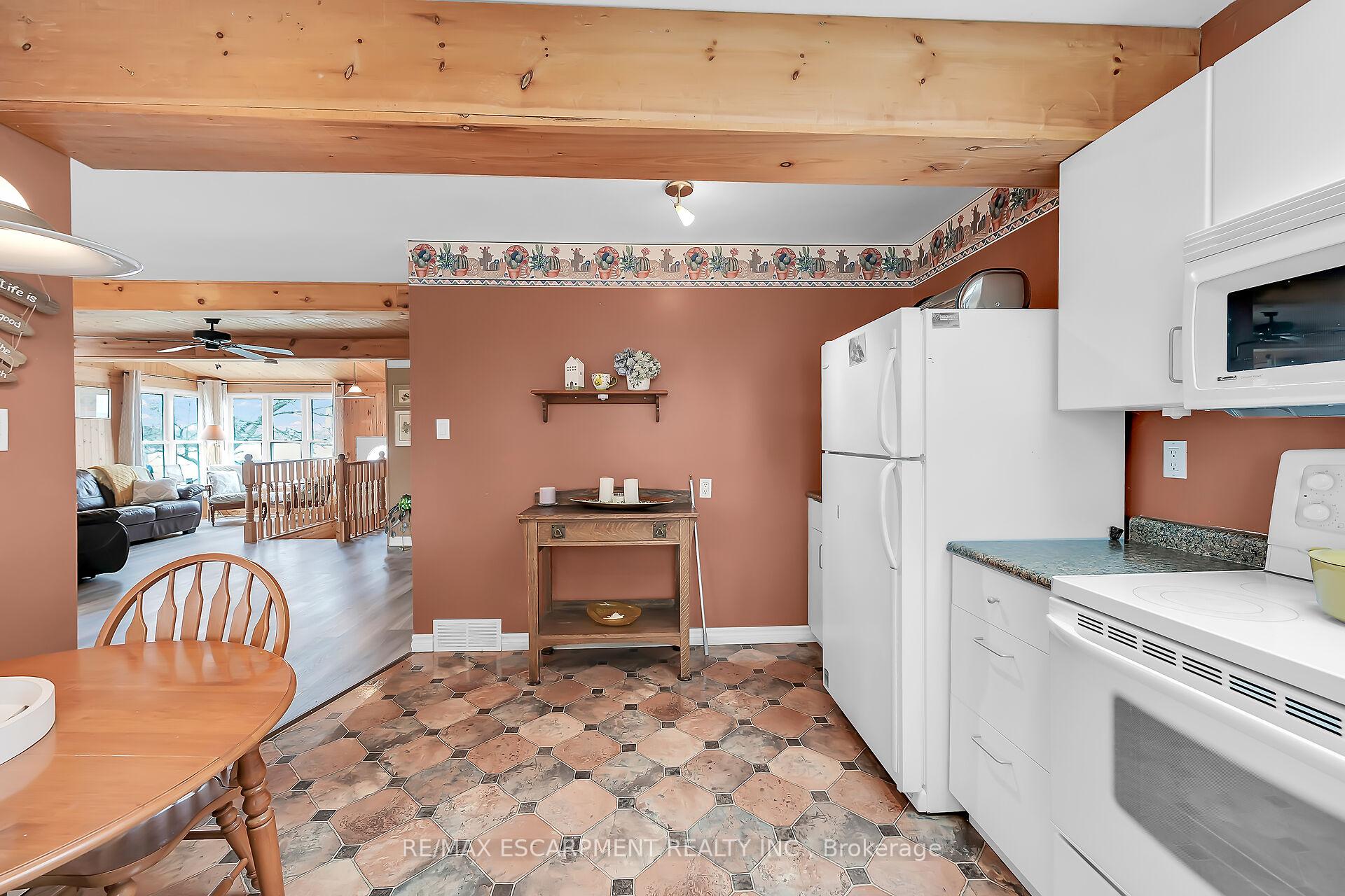 Photo 17 of 52 Wilcox Drive, Haldimand — HOMEH