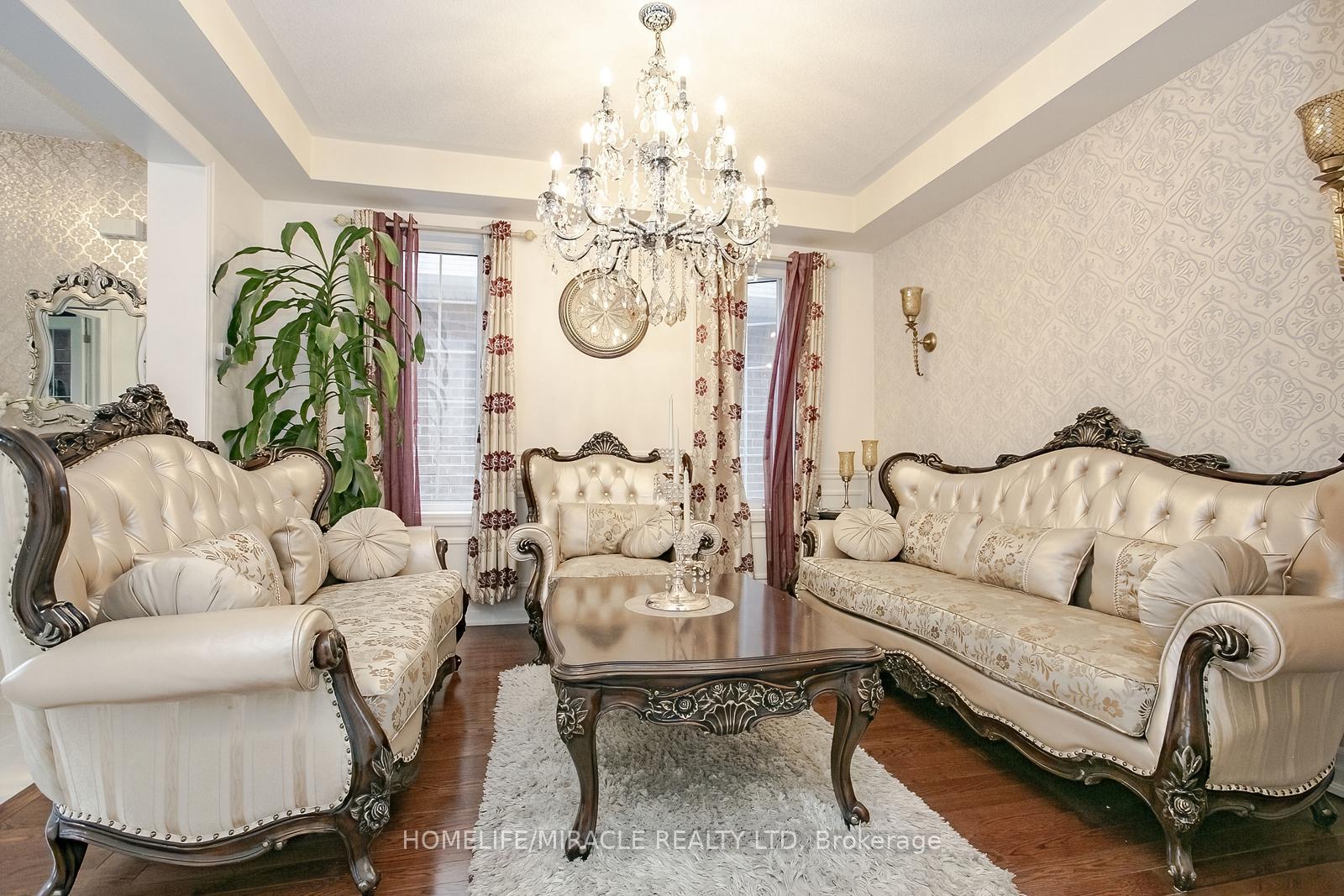 Photo 9 of 24 Old Cleeve Crescent E, Brampton, Northwest Brampton — HOMEH