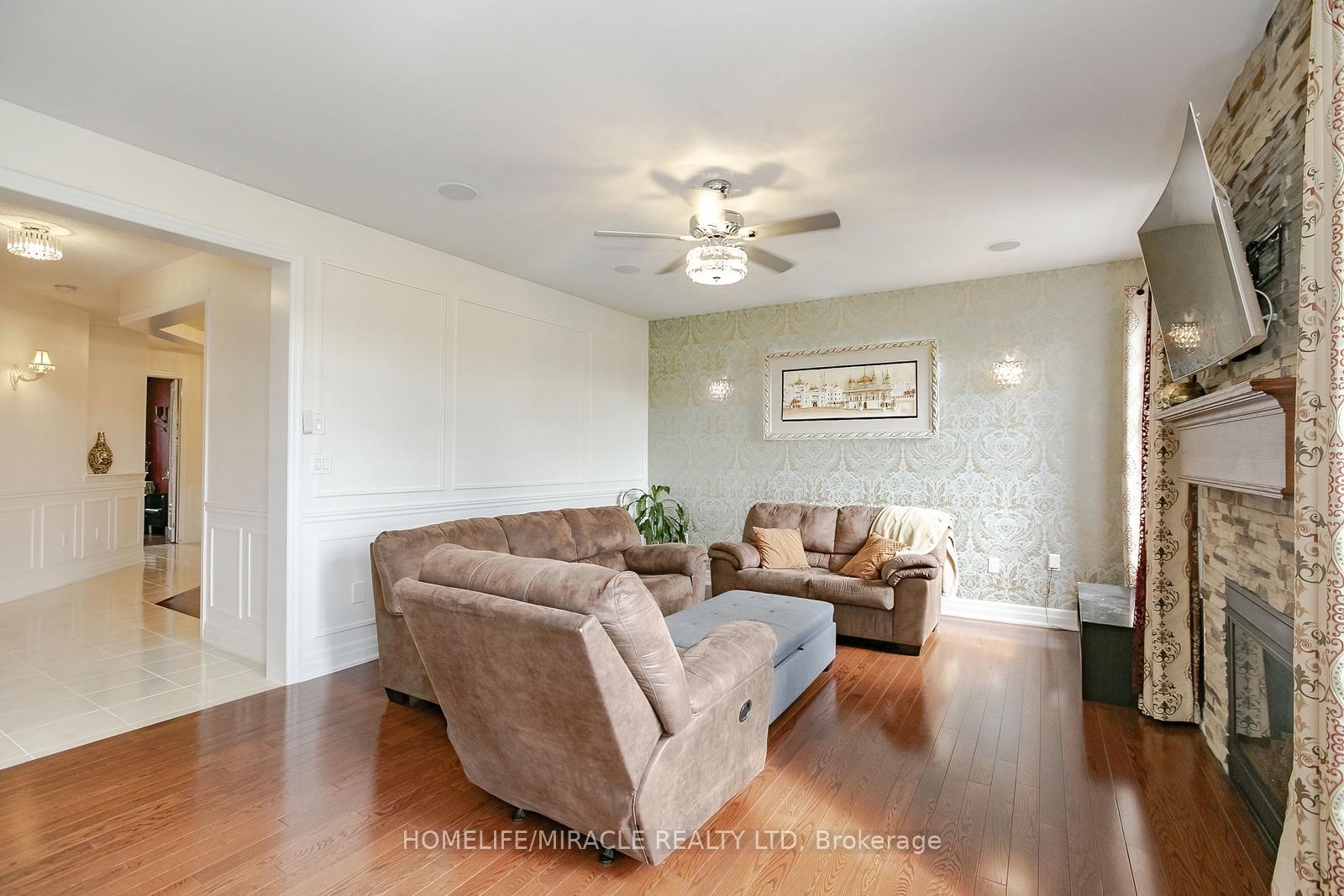 Photo 42 of 24 Old Cleeve Crescent E, Brampton, Northwest Brampton — HOMEH
