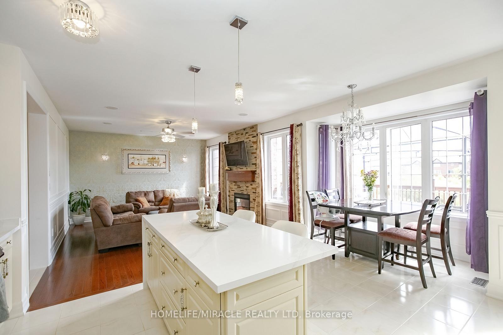 Photo 8 of 24 Old Cleeve Crescent E, Brampton, Northwest Brampton — HOMEH