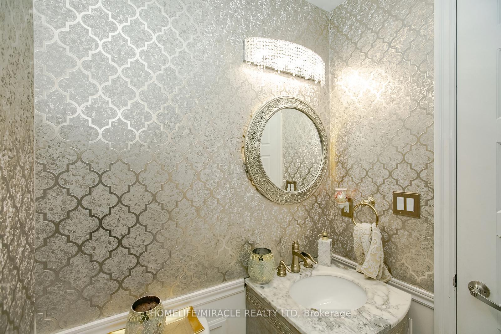 Photo 14 of 24 Old Cleeve Crescent E, Brampton, Northwest Brampton — HOMEH