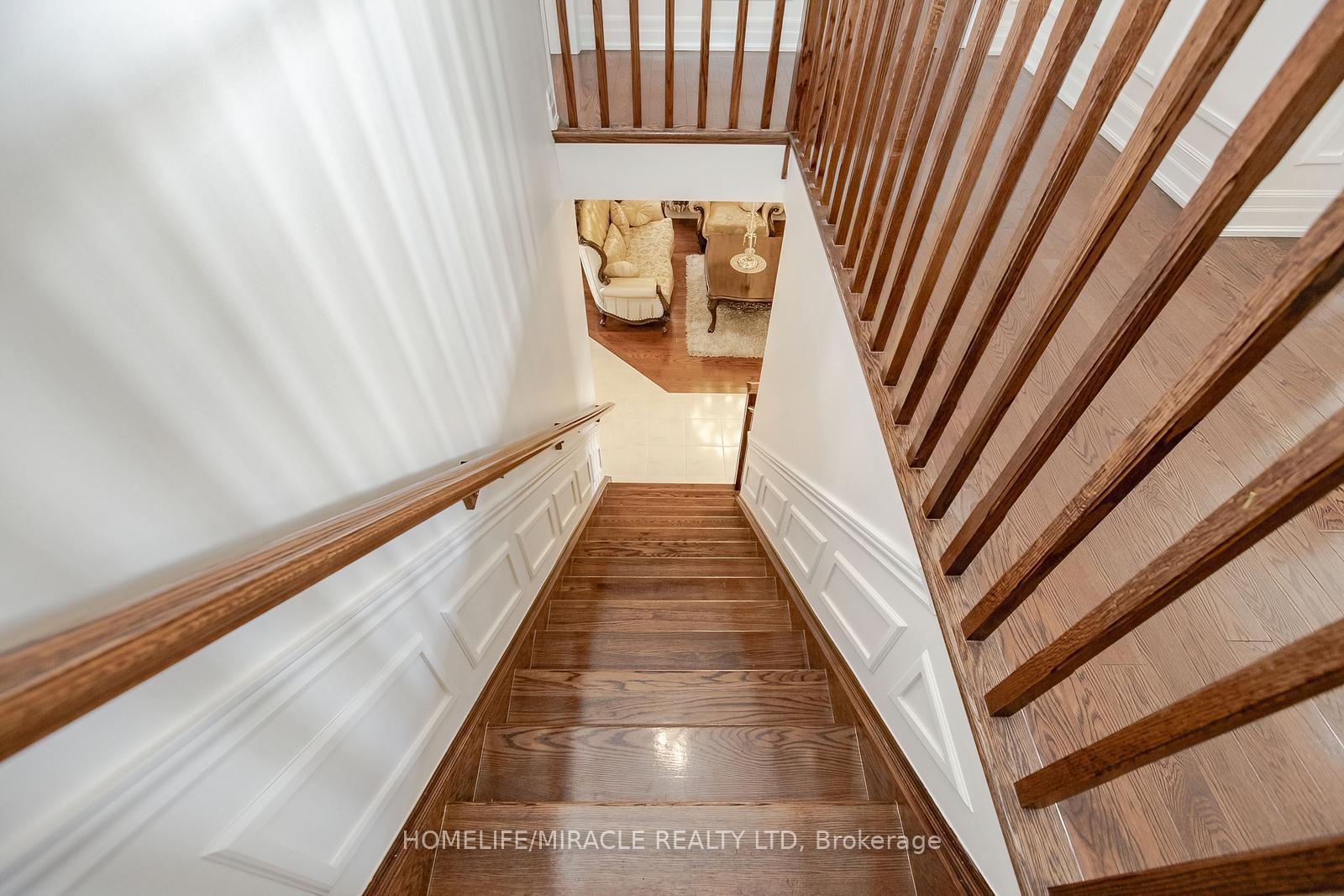 Photo 39 of 24 Old Cleeve Crescent E, Brampton, Northwest Brampton — HOMEH