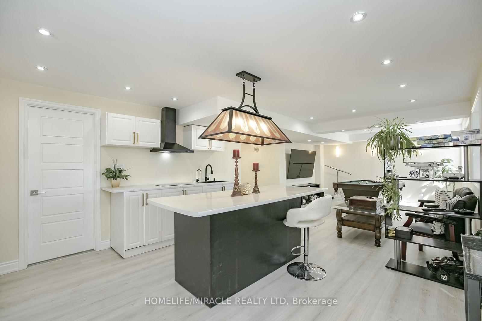 Photo 16 of 24 Old Cleeve Crescent E, Brampton, Northwest Brampton — HOMEH