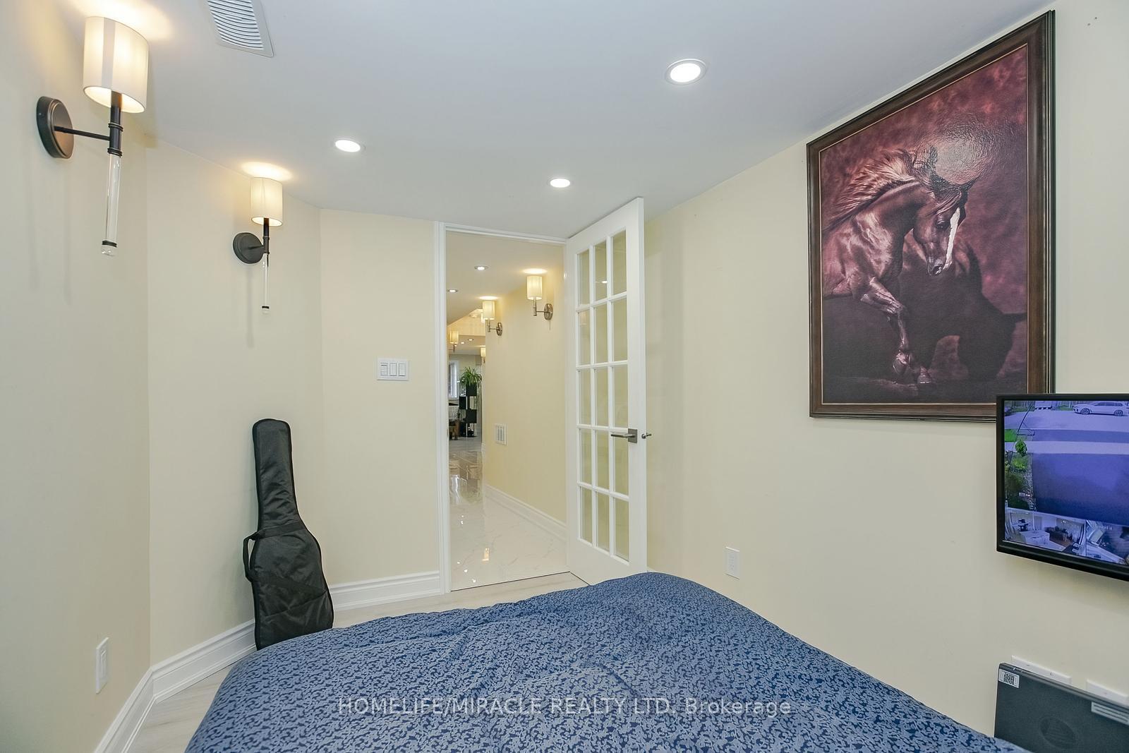 Photo 25 of 24 Old Cleeve Crescent E, Brampton, Northwest Brampton — HOMEH