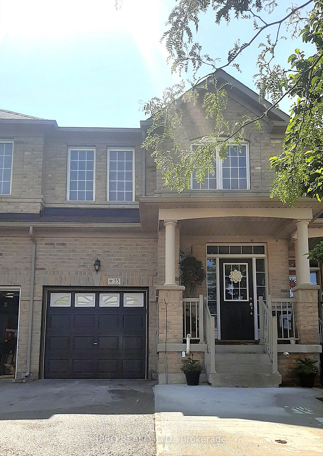 Photo 1 of 33 Hatton Court, Brampton, Credit Valley — HOMEH