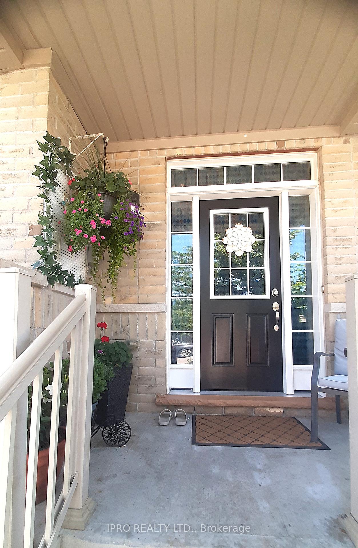 Photo 22 of 33 Hatton Court, Brampton, Credit Valley — HOMEH