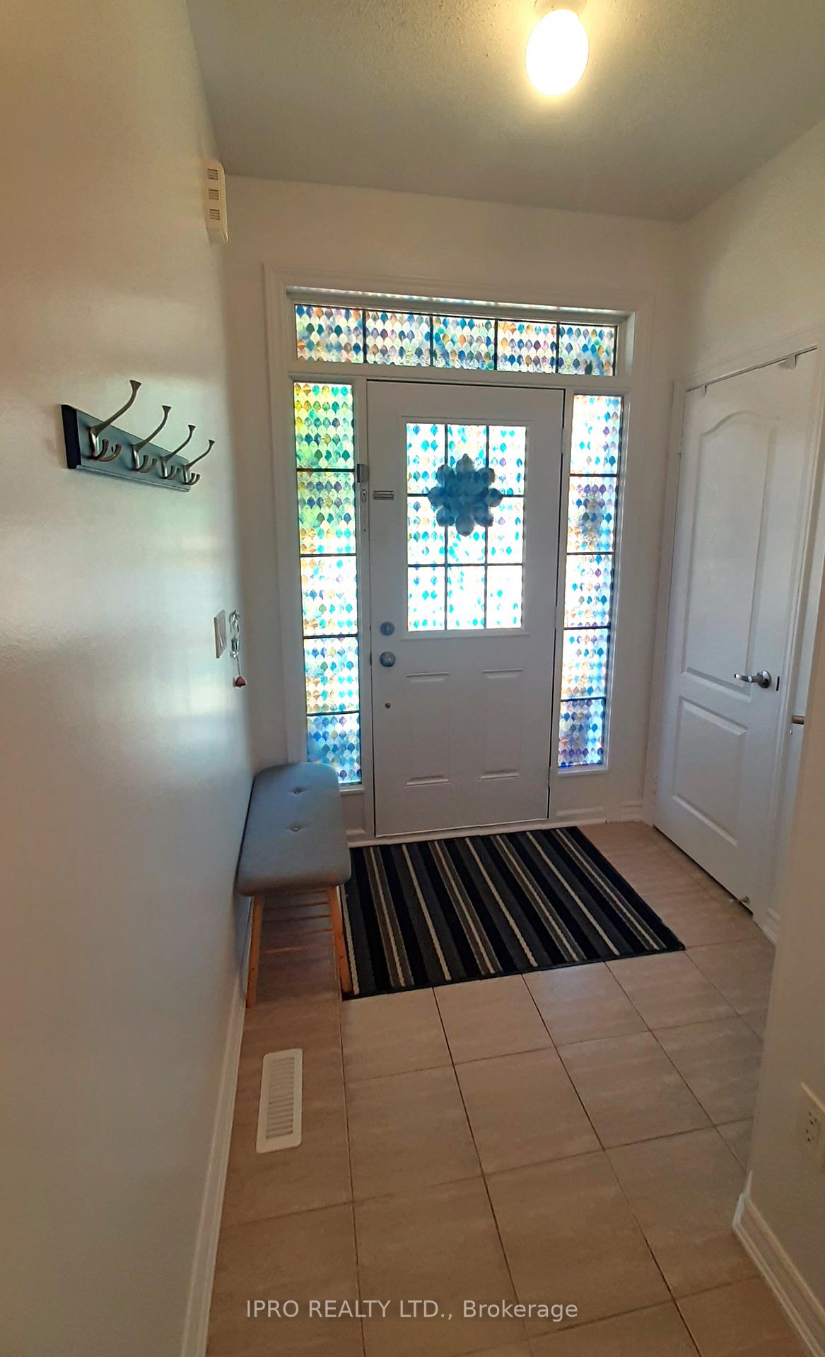 Photo 11 of 33 Hatton Court, Brampton, Credit Valley — HOMEH