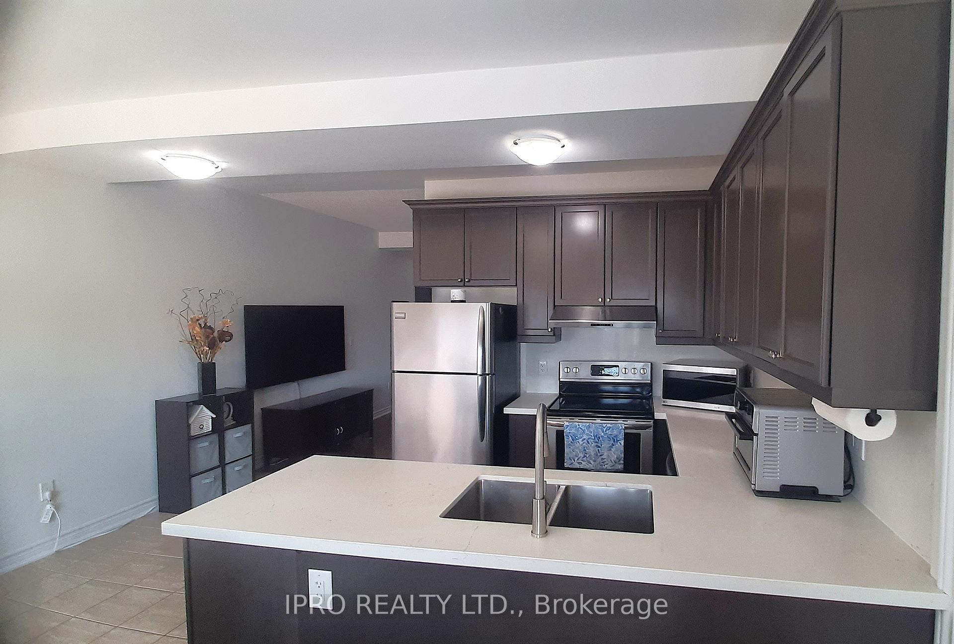 Photo 15 of 33 Hatton Court, Brampton, Credit Valley — HOMEH