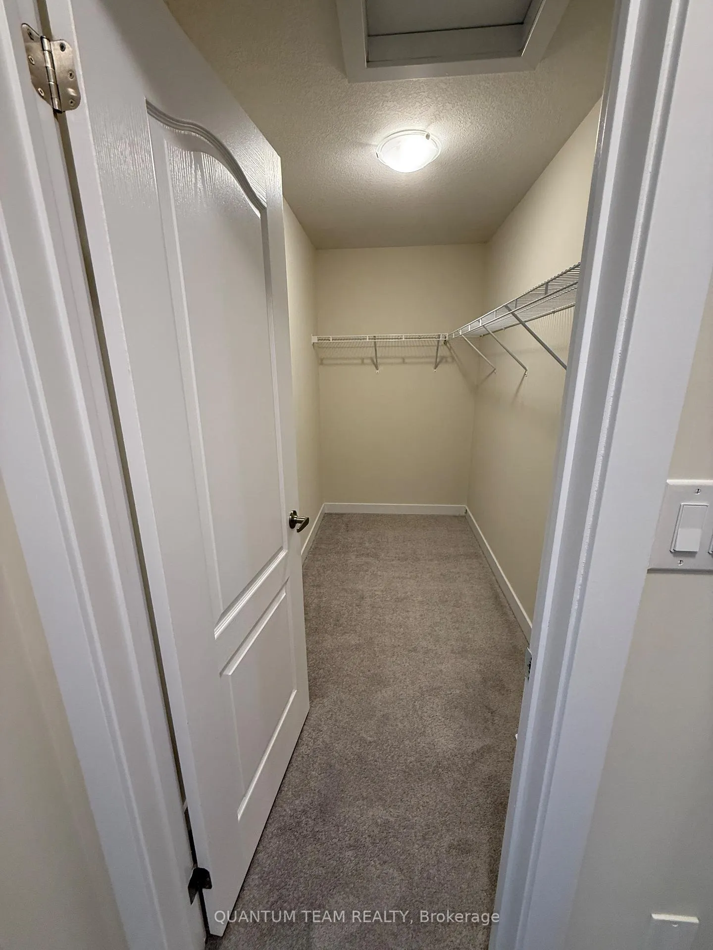 Photo 12 of 11 Wintergreen Crescent, Haldimand — HOMEH